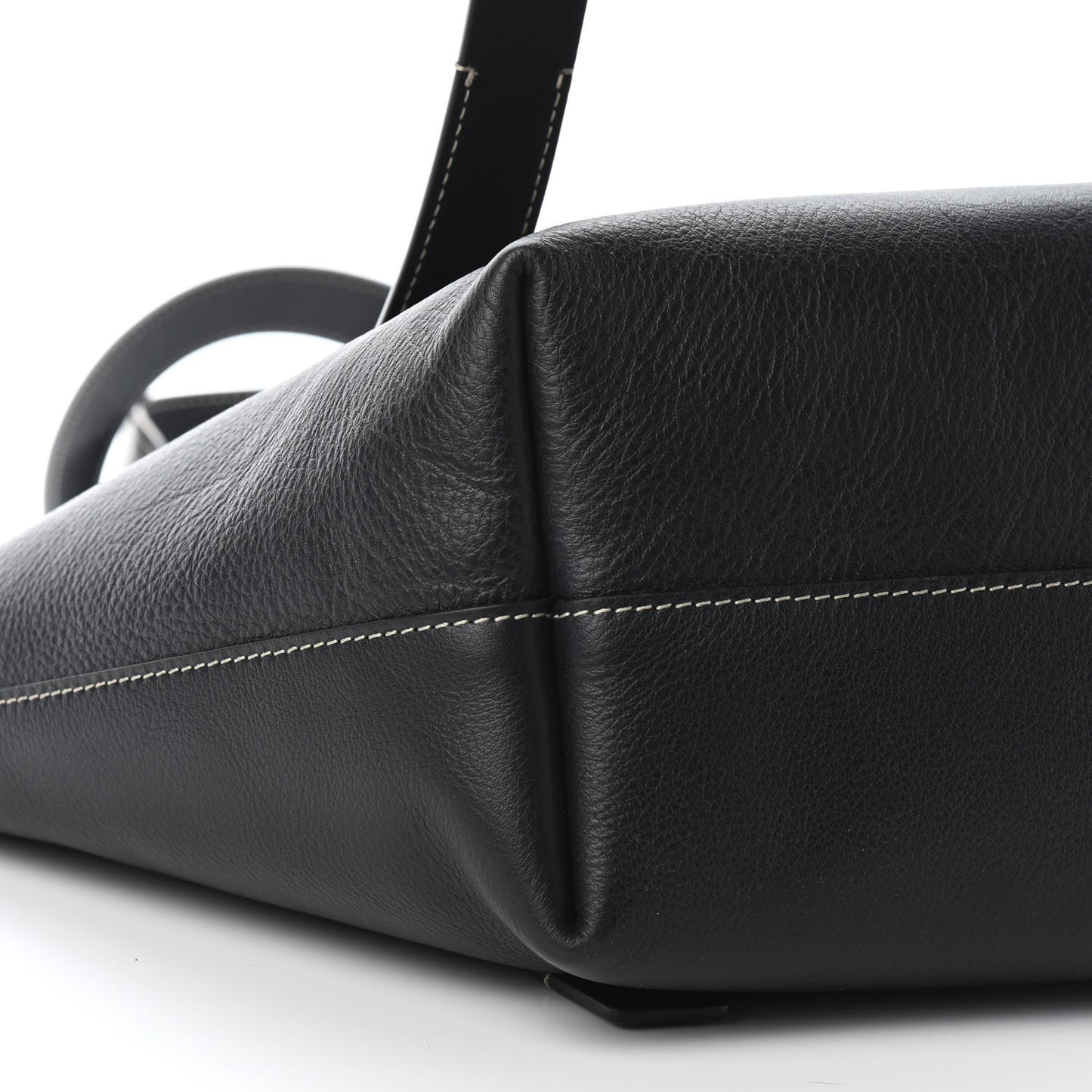 Small Grain Smooth Calfskin Medium Darryl Tote Black