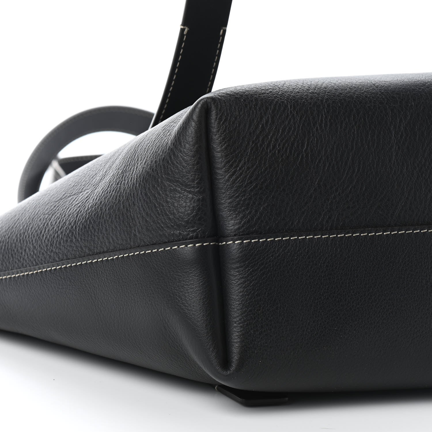Chloe Small Grain Smooth Calfskin Medium Darryl Tote Black 8 of 9