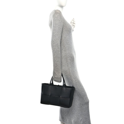 Bottega Veneta Grained Calfskin Intrecciato Small Arco Tote Black 2 of 11