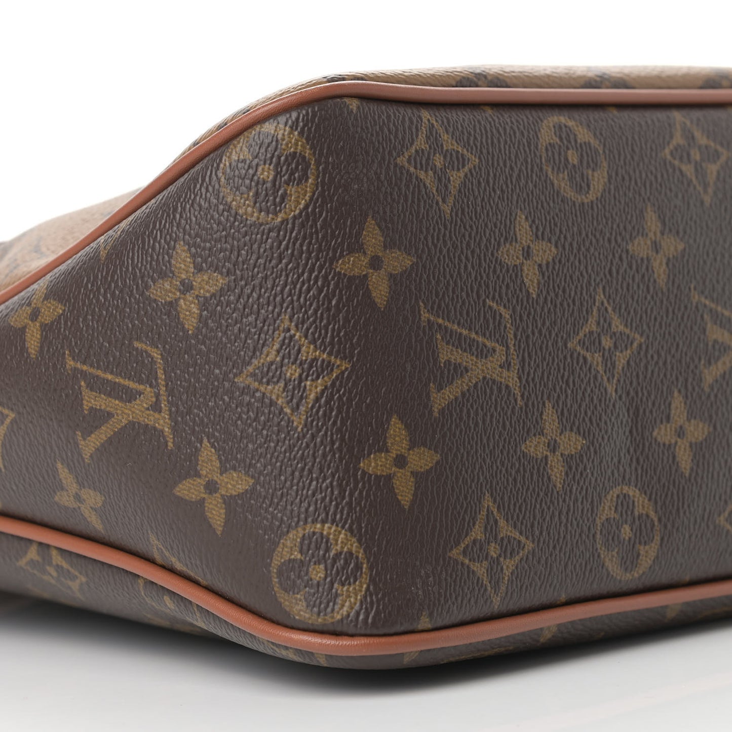 Reverse Monogram Dauphine Hobo PM