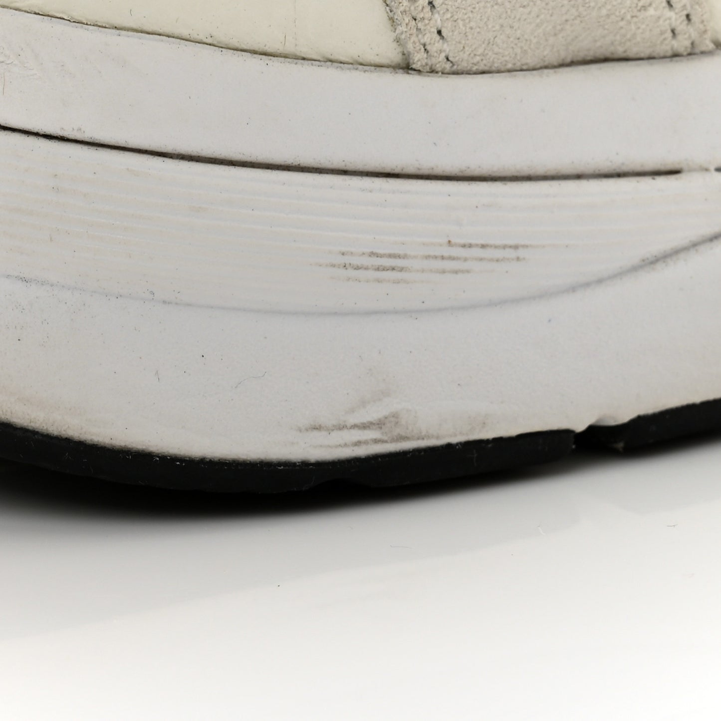 Mesh Suede Calfskin Grained Calfskin Womens CC Sneakers 39 White Black