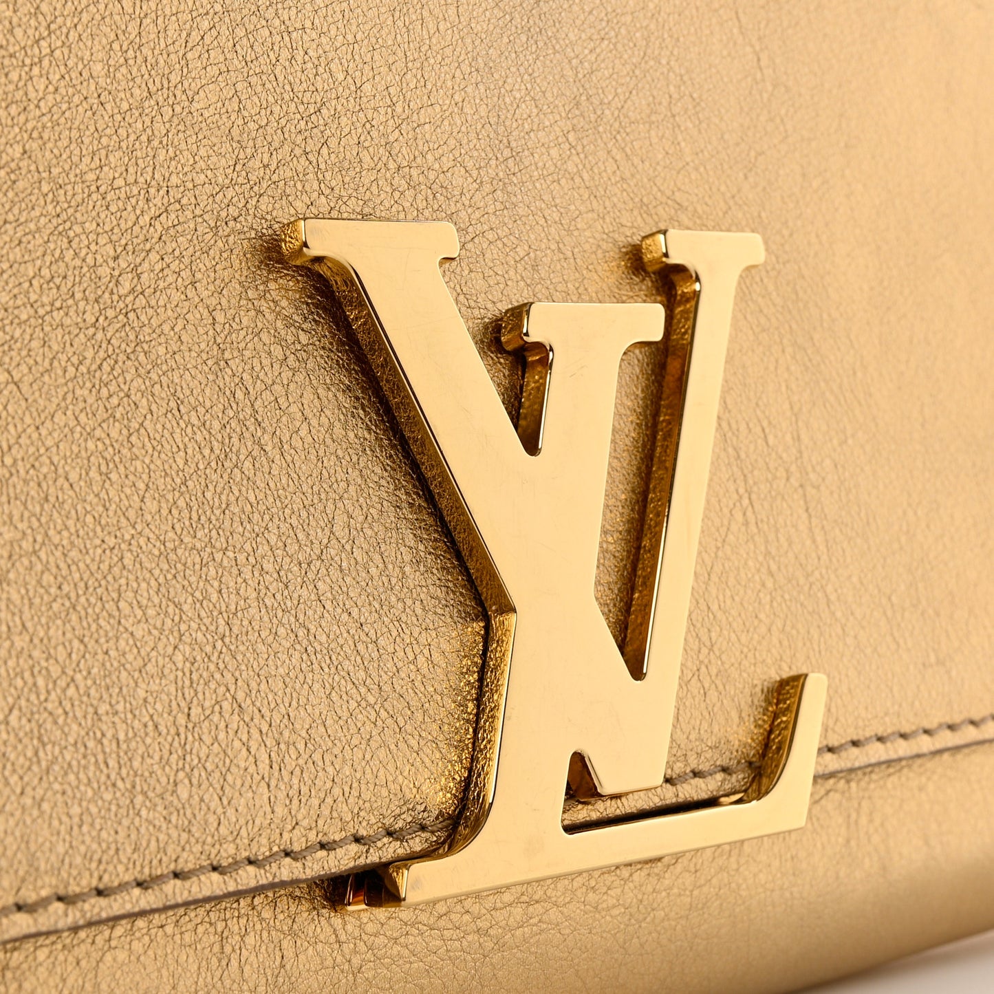 Calfskin Neo Sobe Louise EW Clutch Gold
