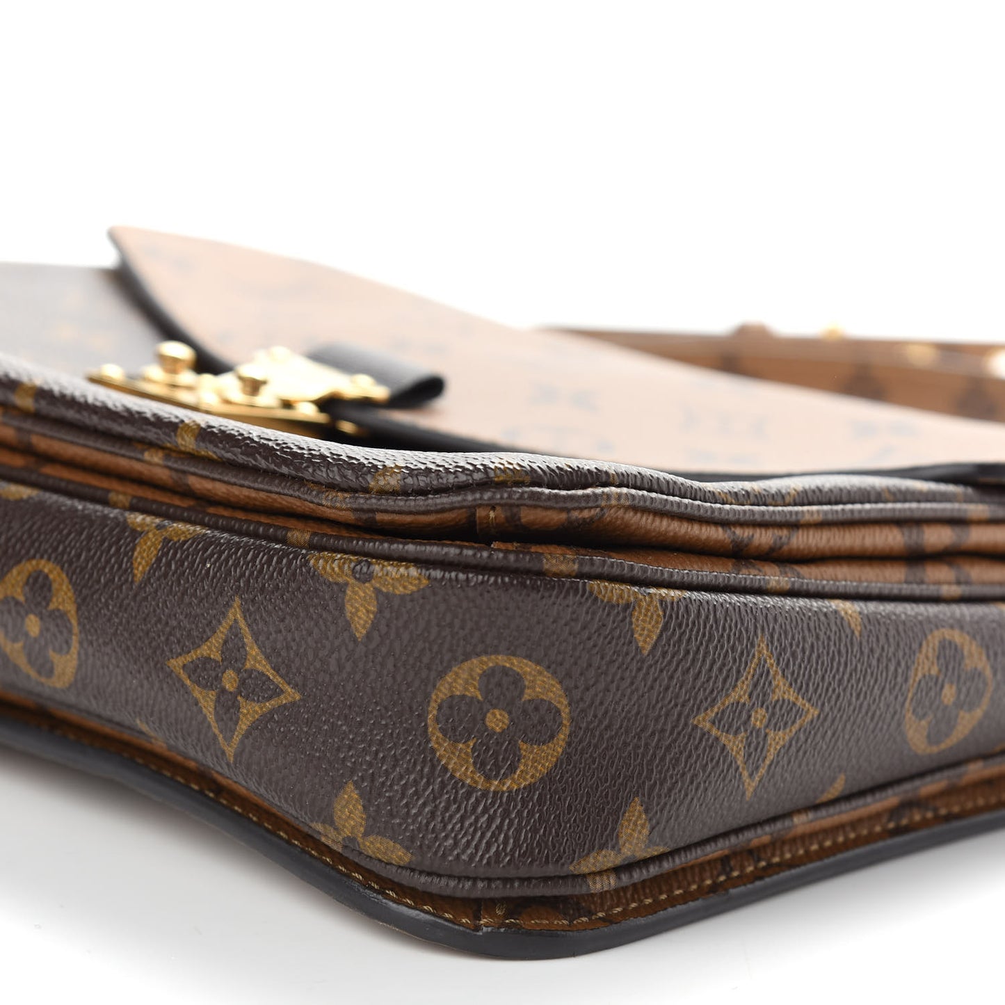 Reverse Monogram Pochette Metis