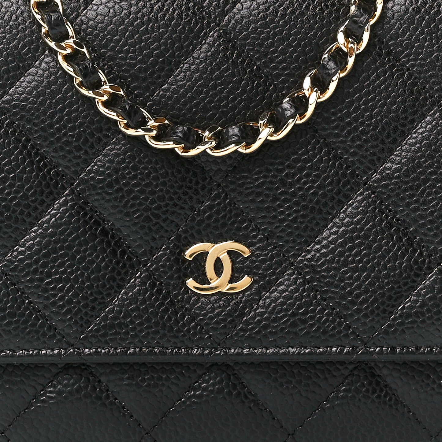 Caviar Quilted Wallet on Chain WOC Black