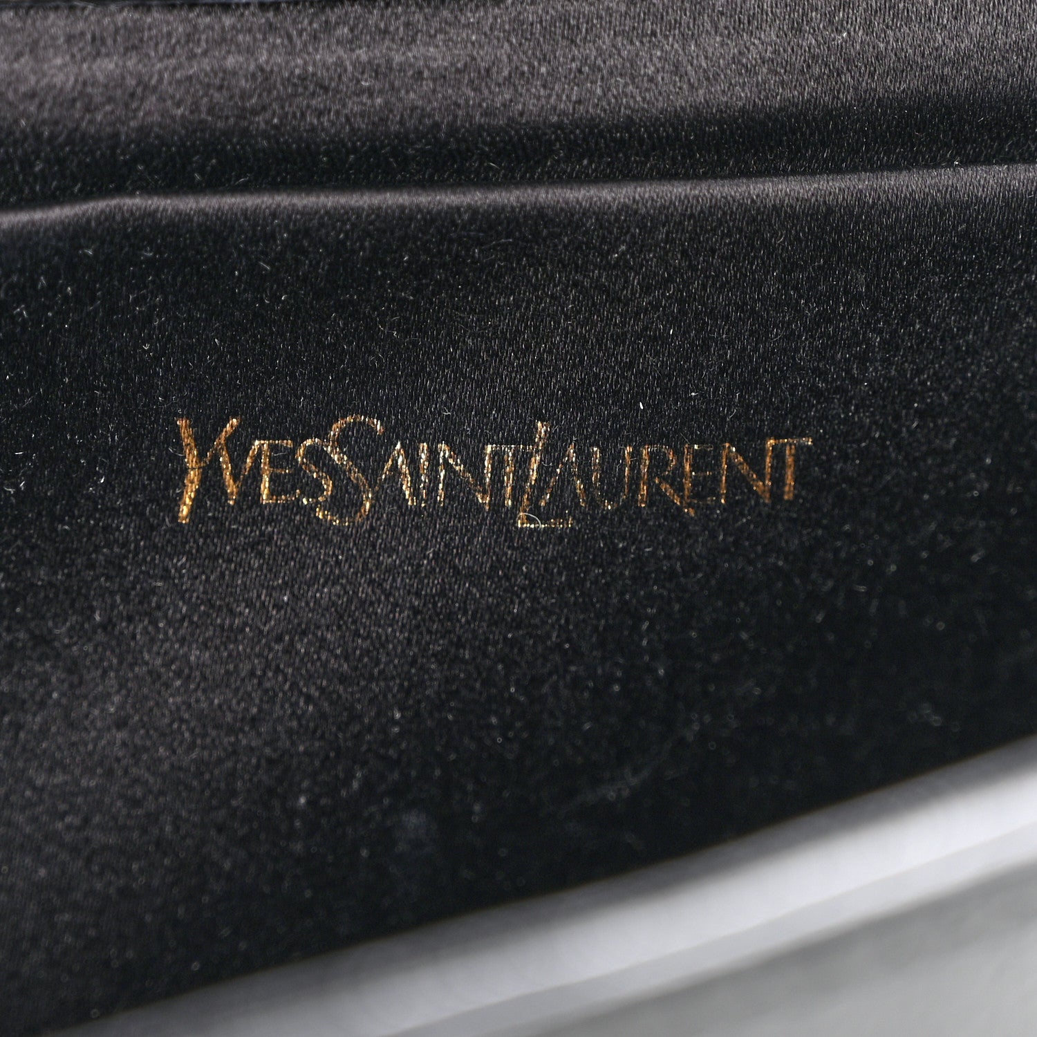 Saint Laurent Textured Patent Monogram Large Belle De Jour Clutch Black 6 of 9