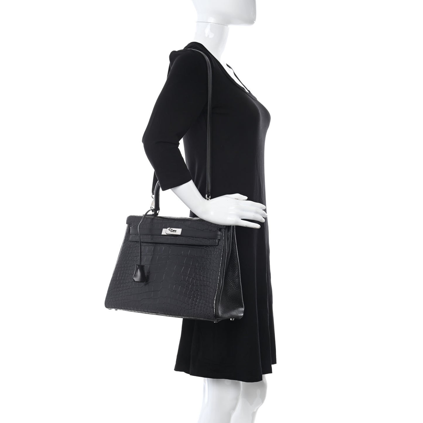 Matte Taurillon Clemence Box Kelly Retourne 35 Black