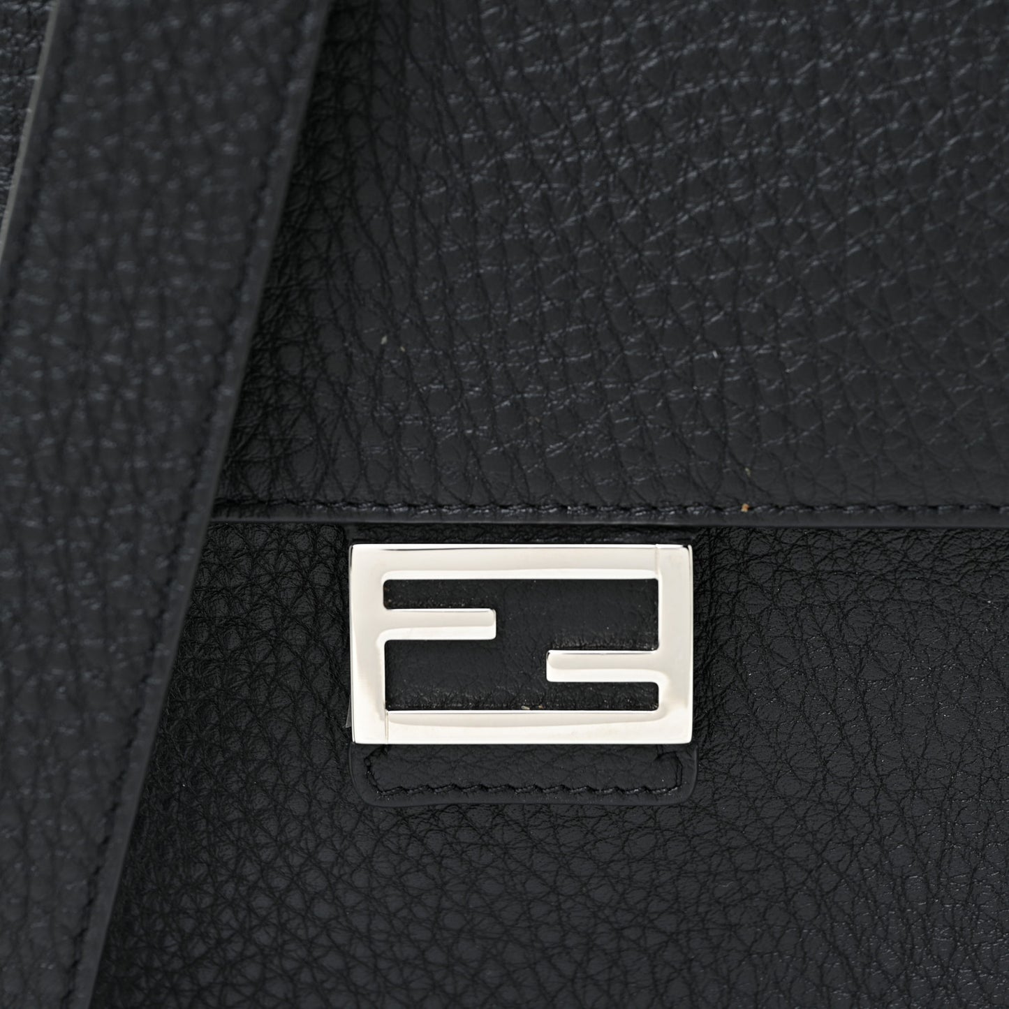 Cuoio Romano Crossbody Phone Pouch Black