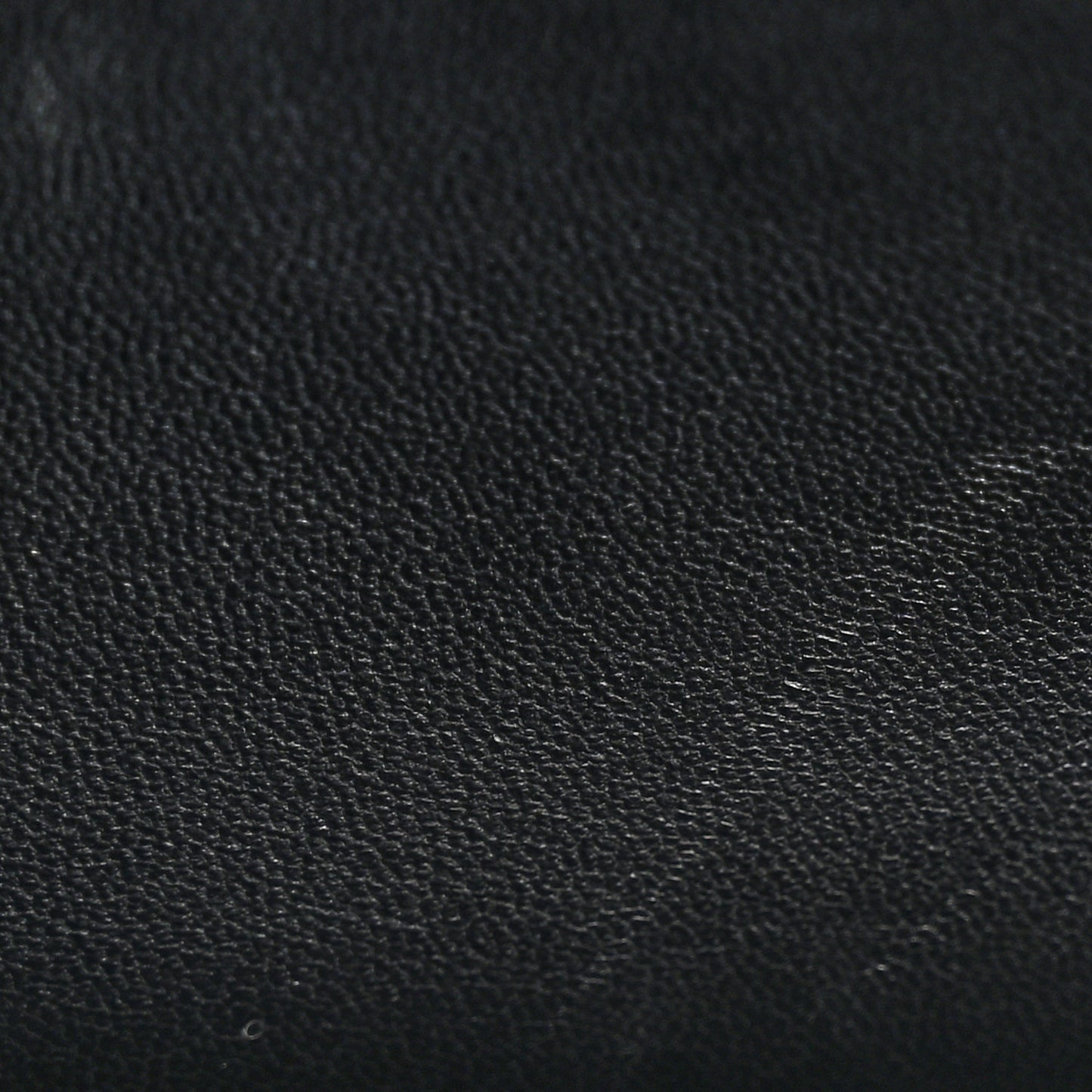 Caviar Quilted Medium Boy Flap Black