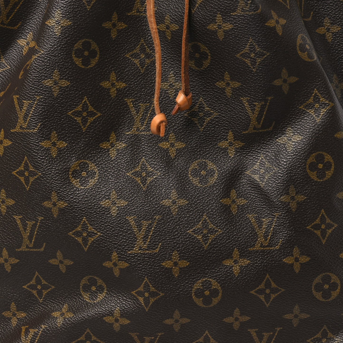 Monogram Noe