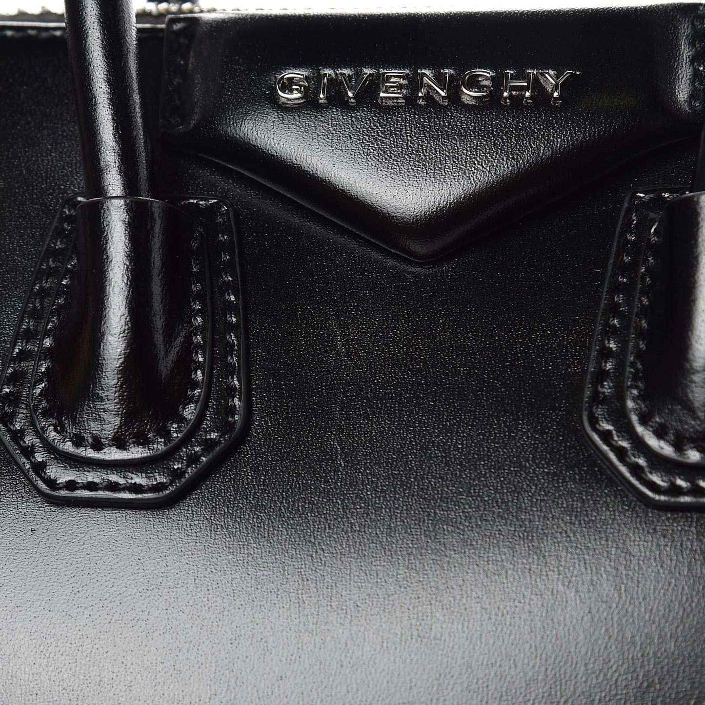 Shiny Lord Calfskin Mini Antigona Black