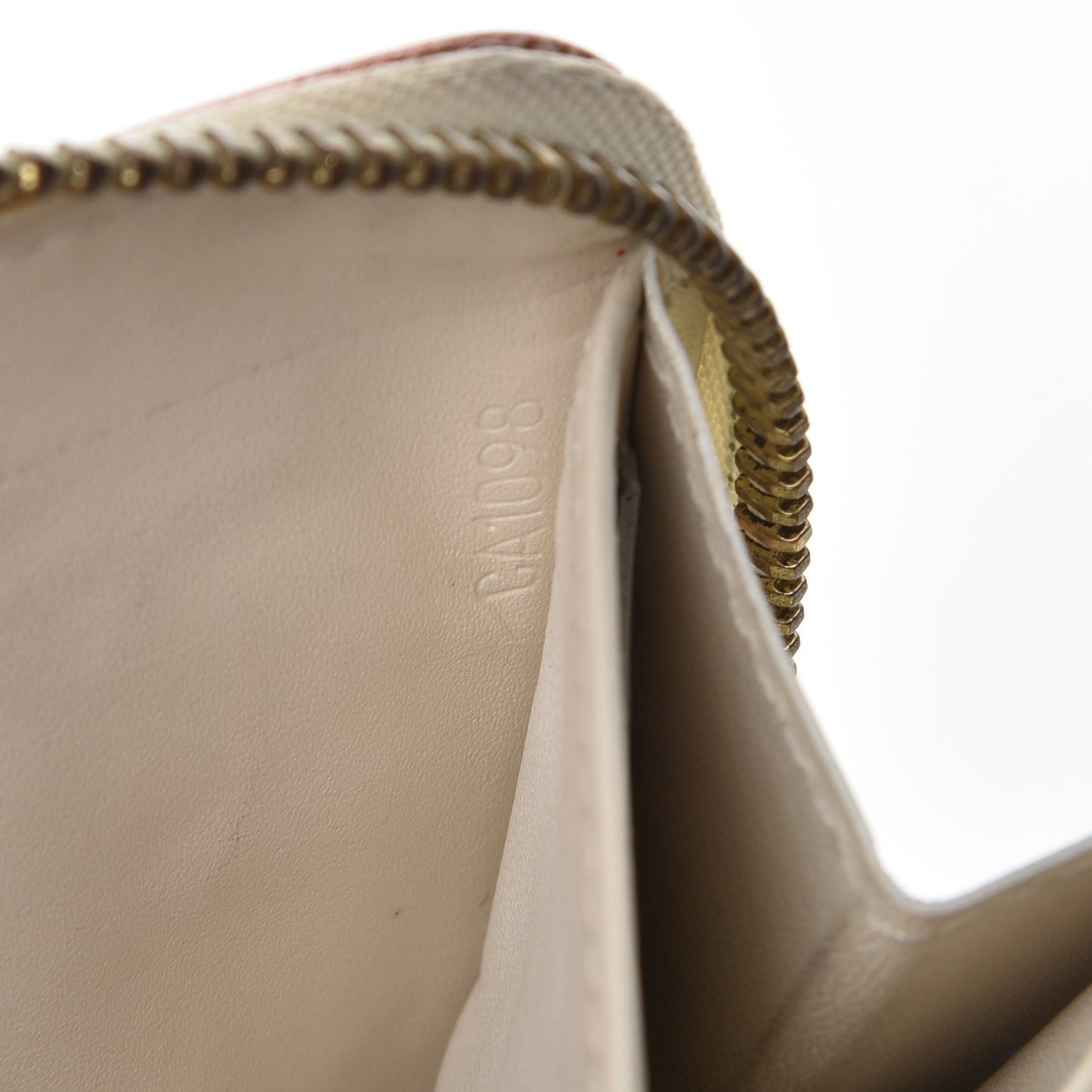 Suhali Zippy Wallet White