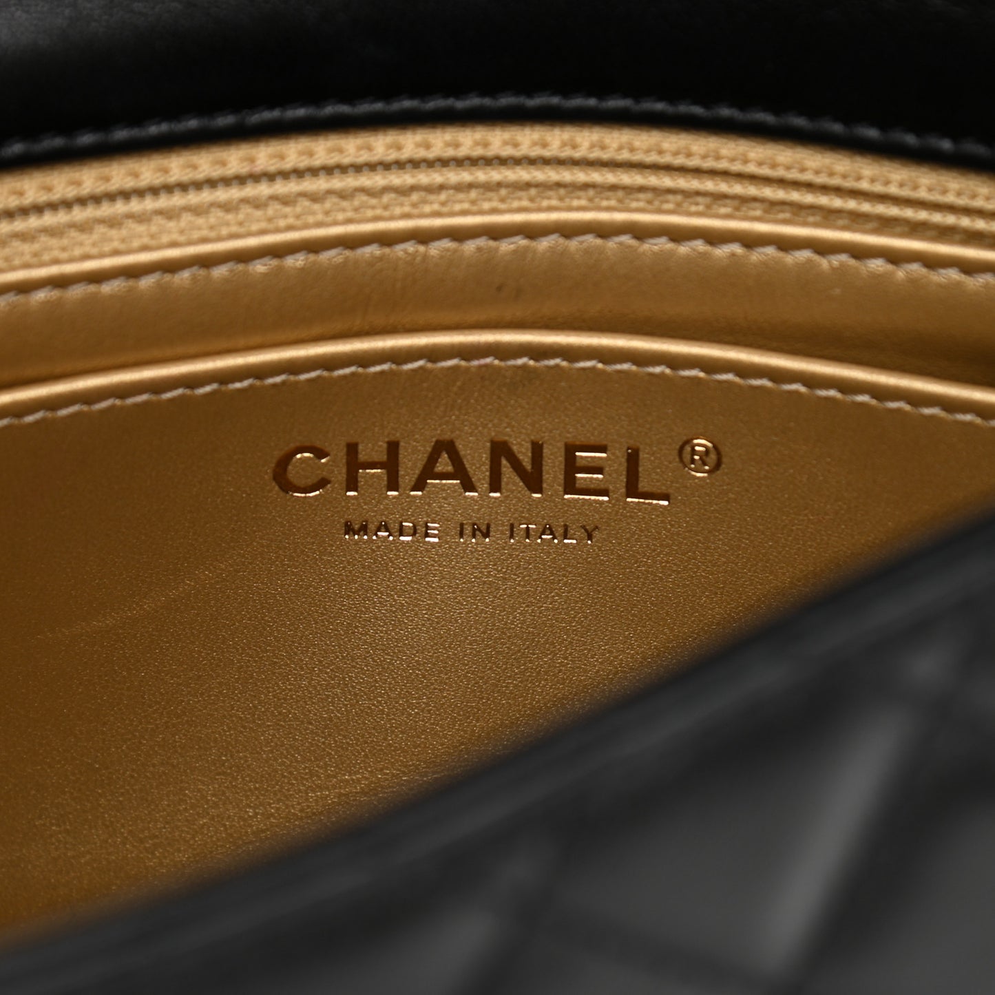 Lambskin Quilted Mini Pearl Crush Flap Black