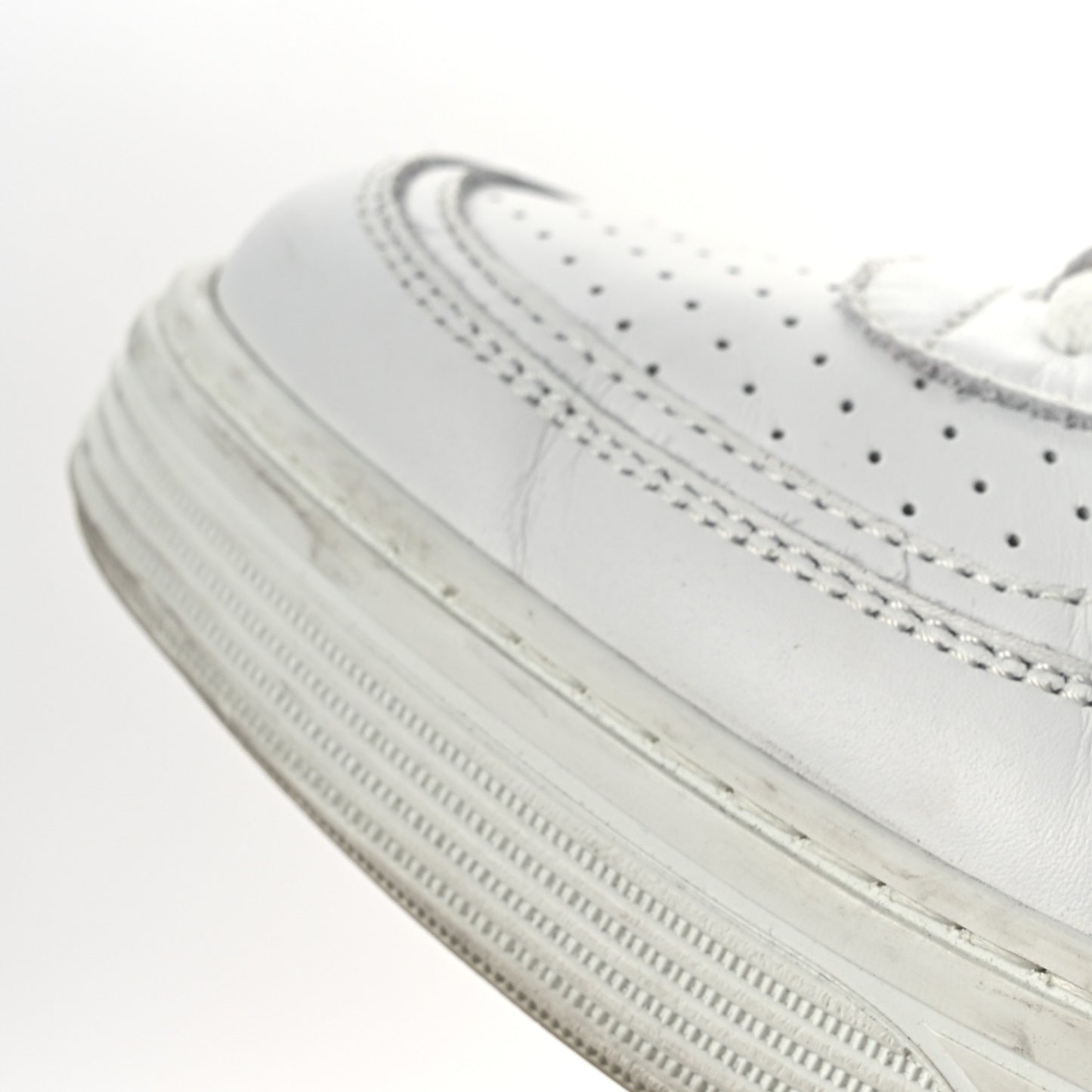 Calfskin Womens CC Sneakers 39.5 White