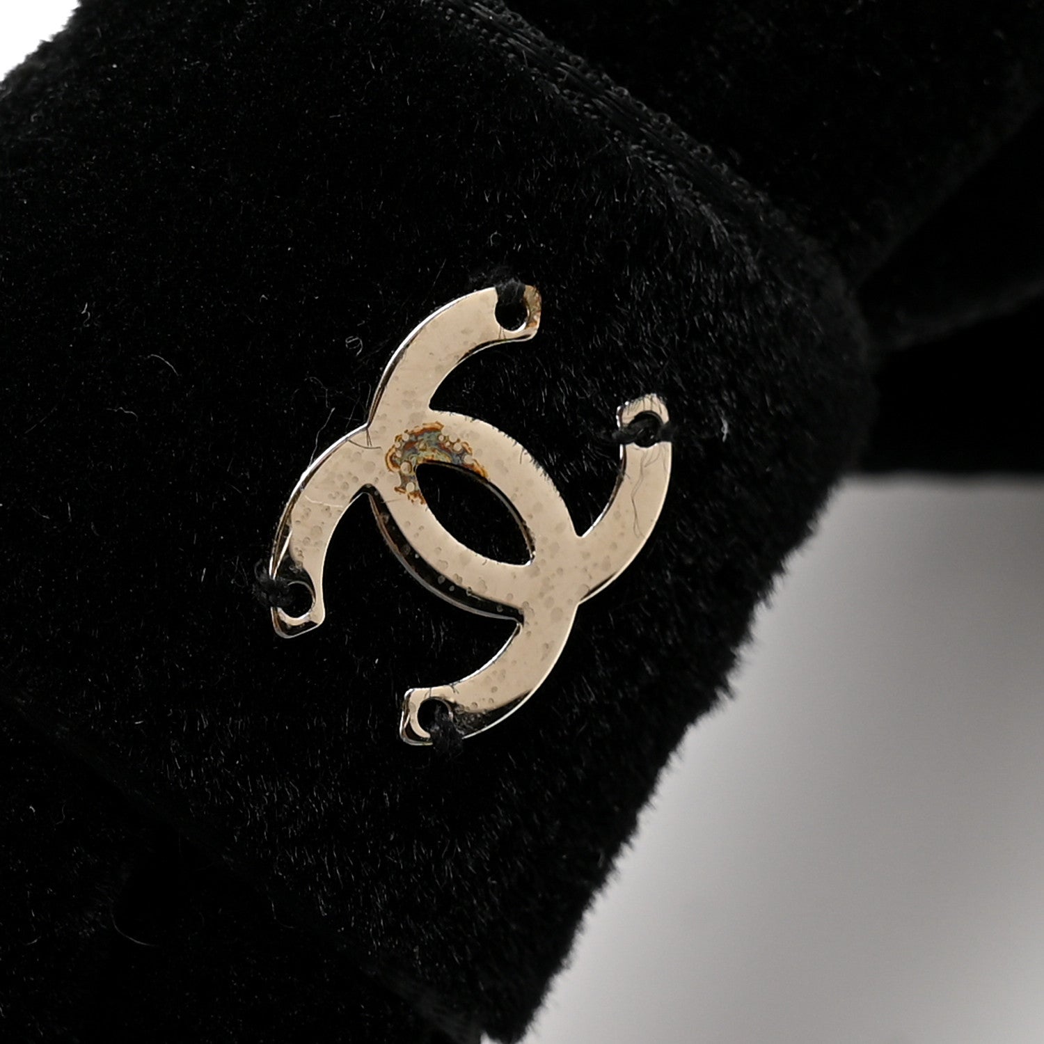 Chanel Velvet Bow CC Hair Clip Black 4 of 6