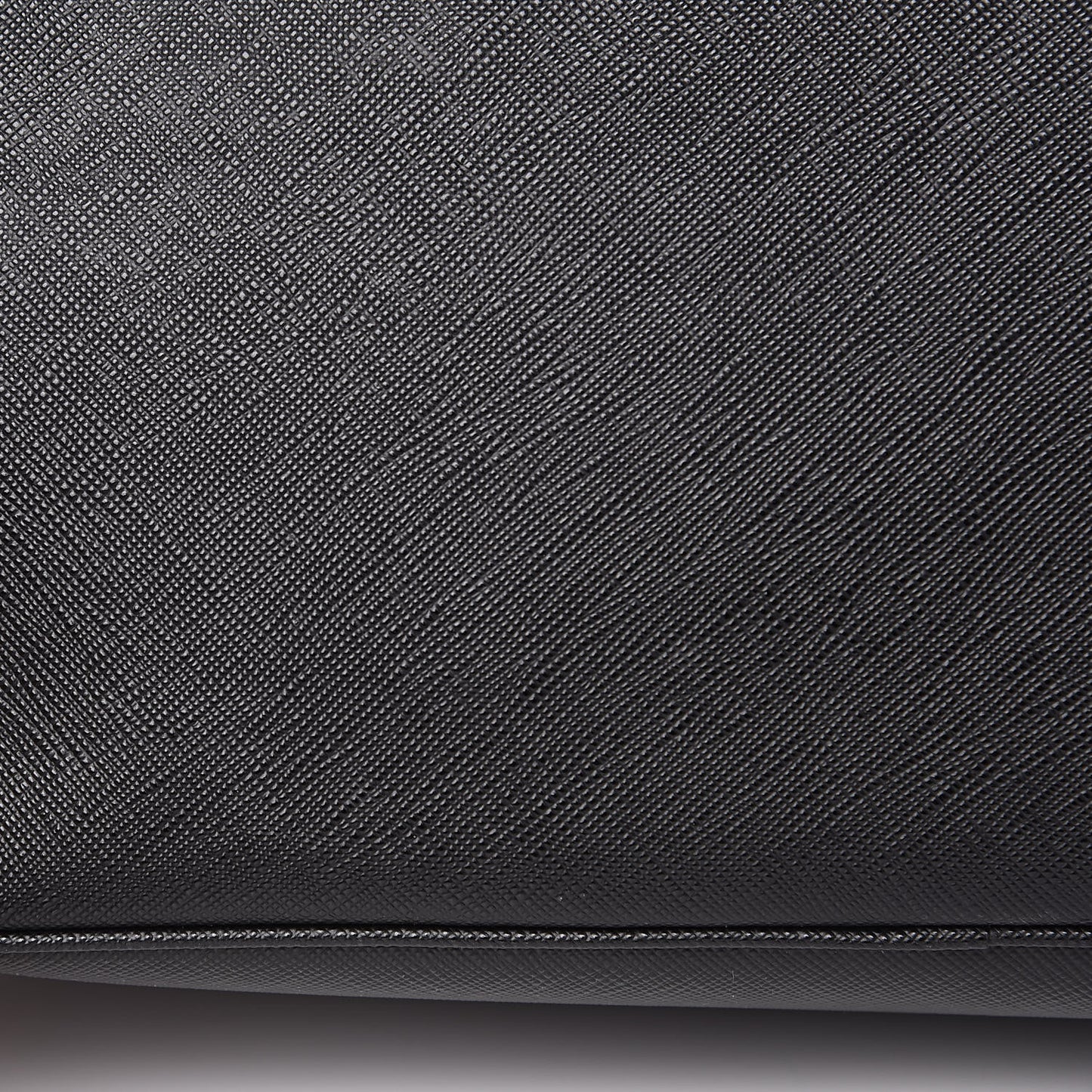 Saffiano Medium Galleria Double Zip Tote Black