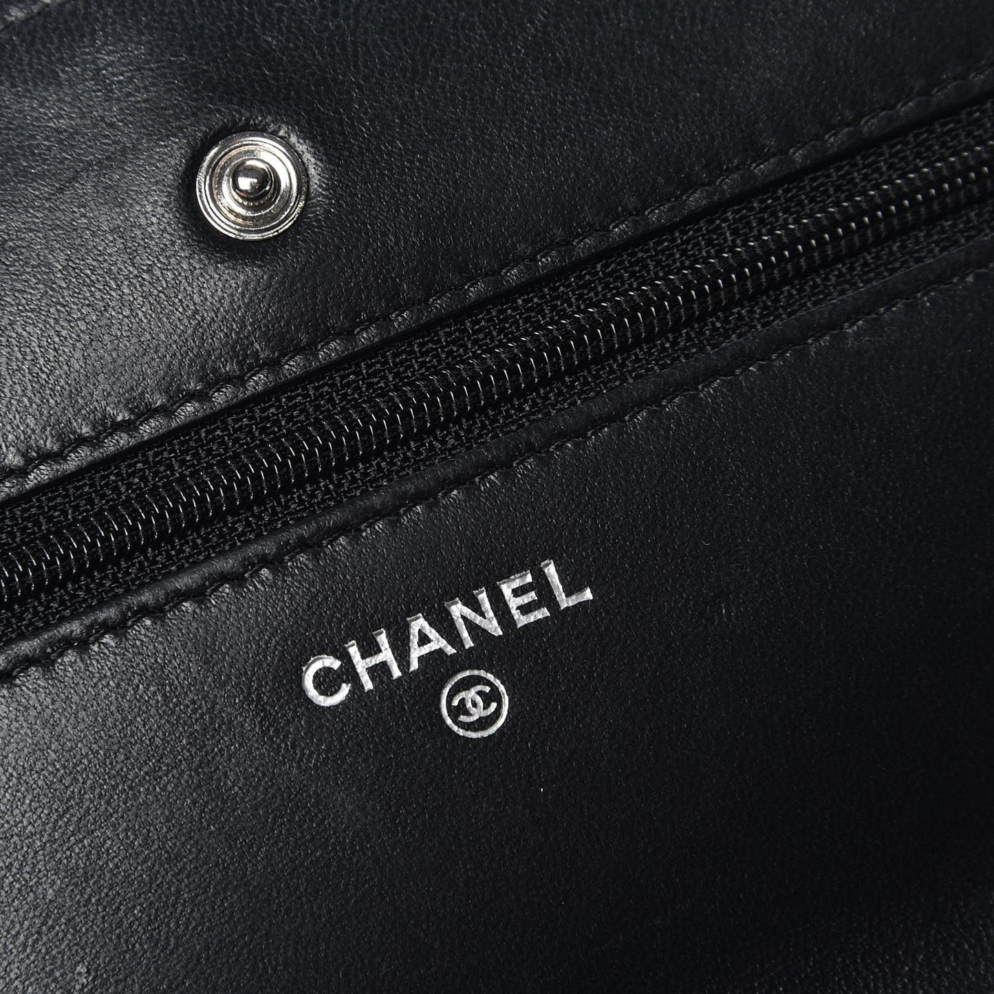Lambskin Quilted Wallet On Chain WOC Black
