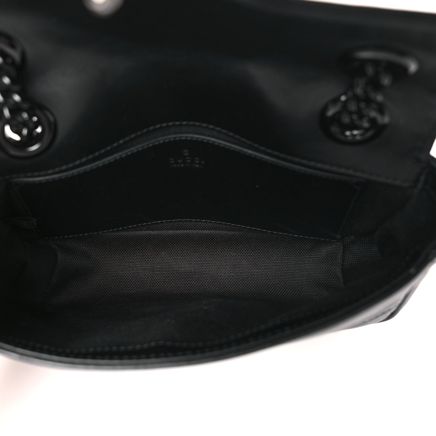 Calfskin Matelasse Monochrome Mini GG Marmont Shoulder Bag Black