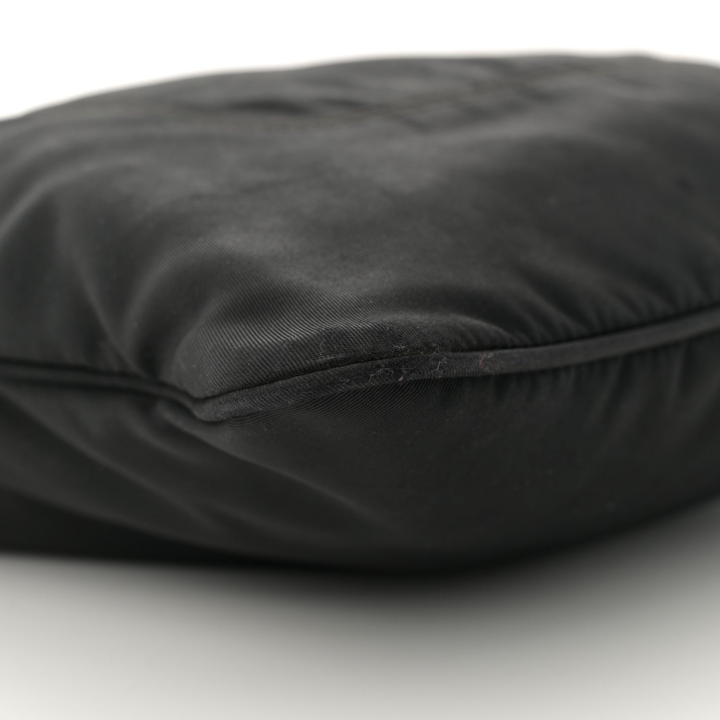 Nylon Flat Messenger Bag Black