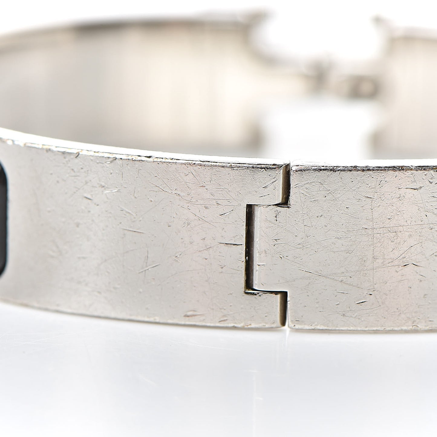 Enamel Narrow Clic Clac H Bracelet PM Black