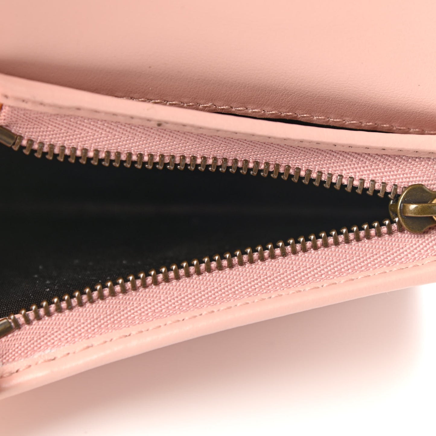 Calfskin Matelasse GG Marmont Card Case Wallet Perfect Pink