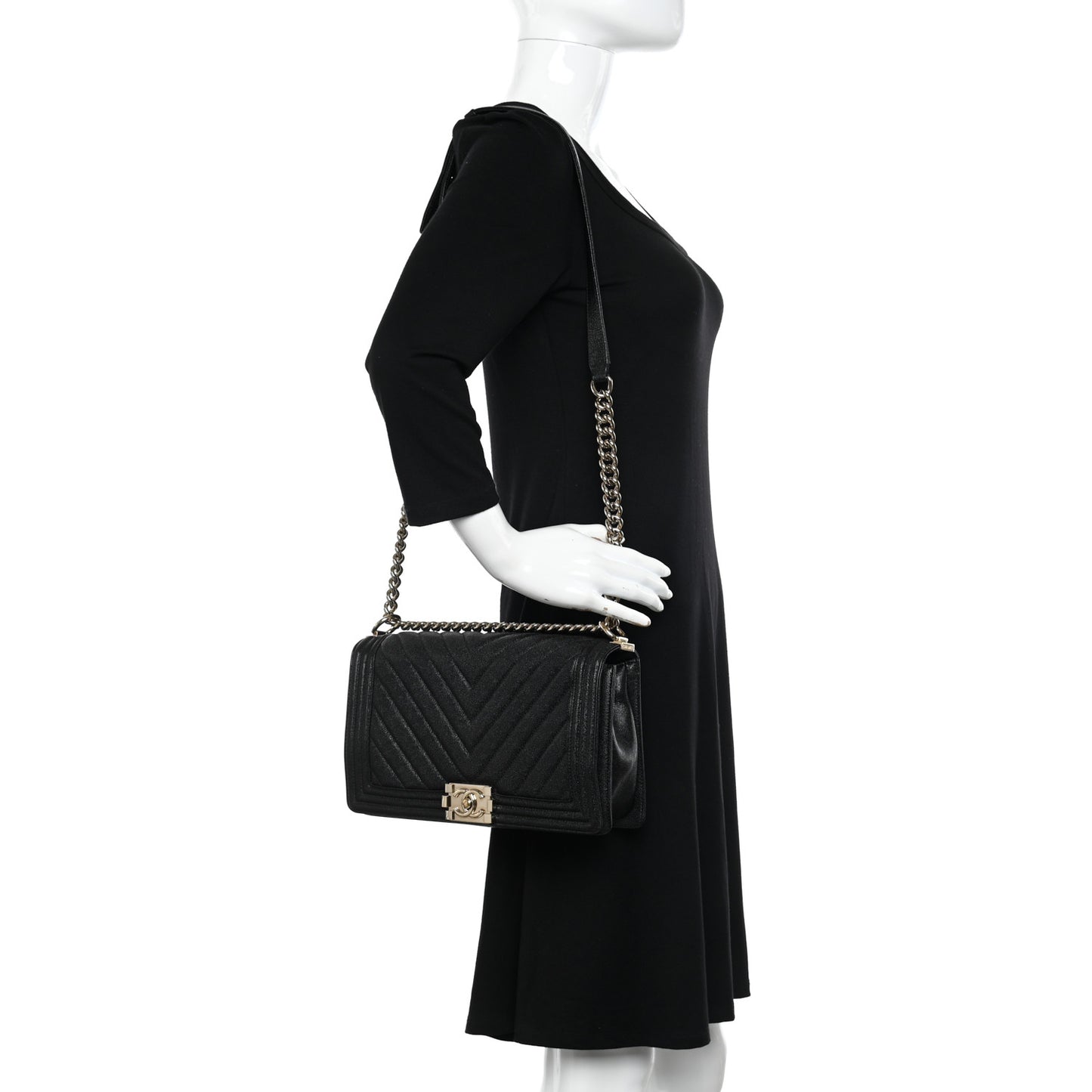 Caviar Chevron Quilted New Medium Boy Flap Black