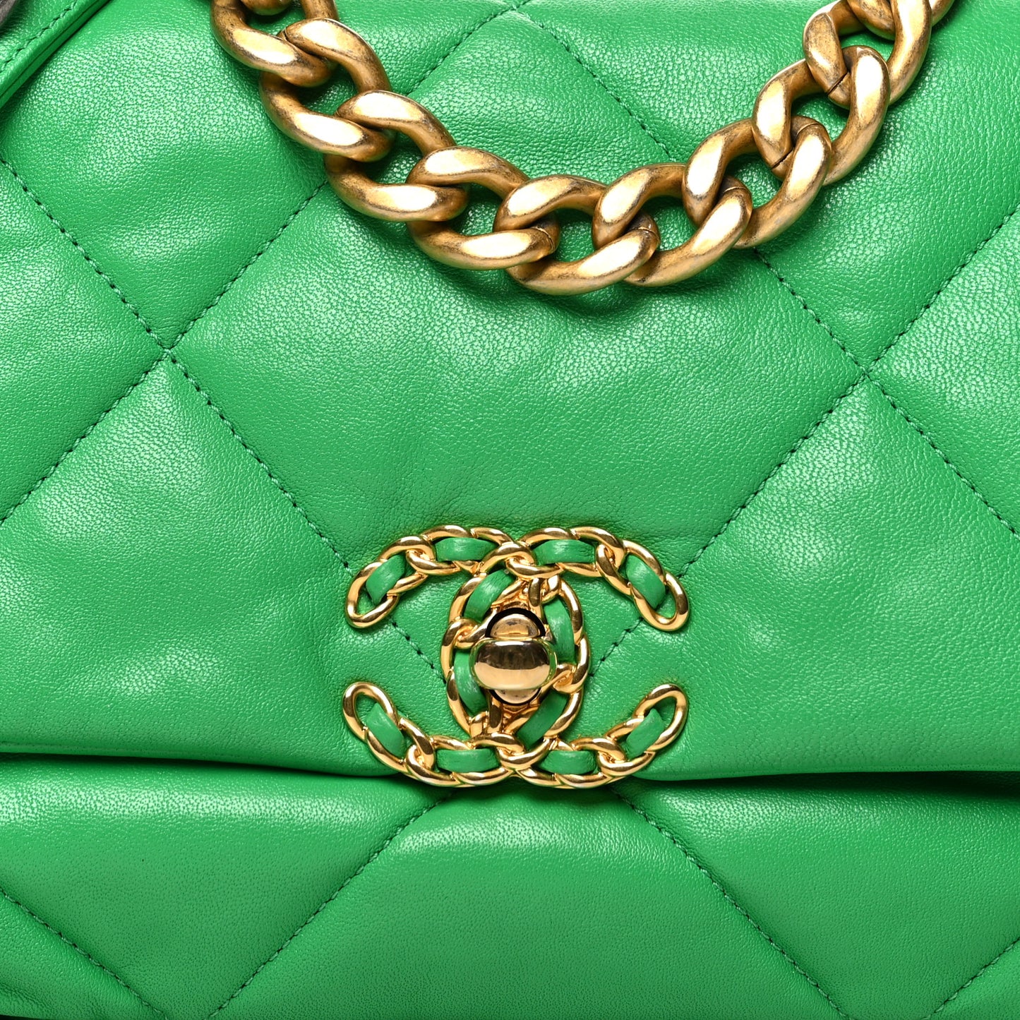 Lambskin Quilted Medium Chanel 19 Flap Green