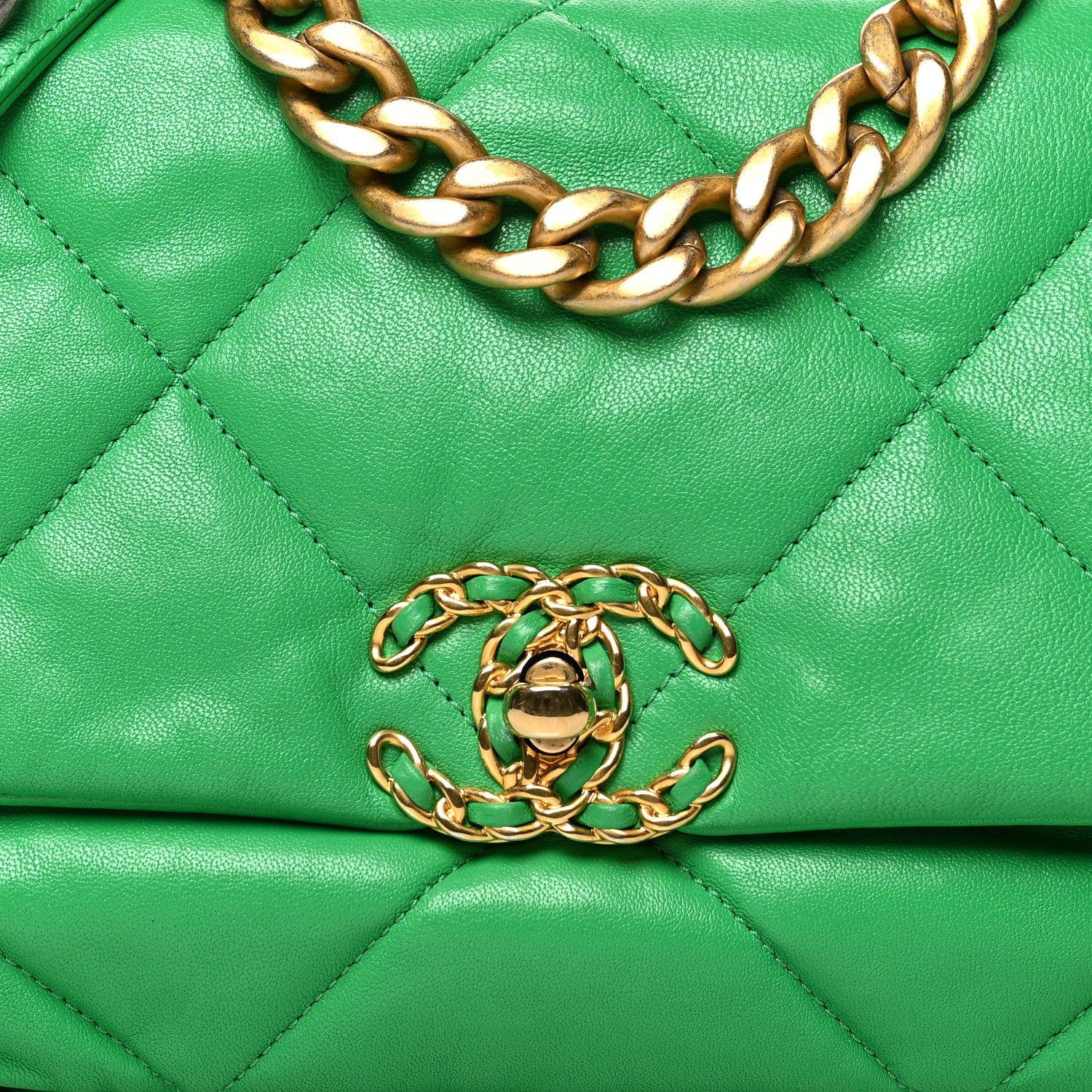 Chanel Lambskin Quilted Medium Chanel 19 Flap Green 8 of 10