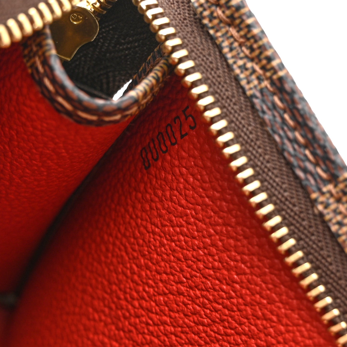 Damier Ebene Toiletry Pouch 15