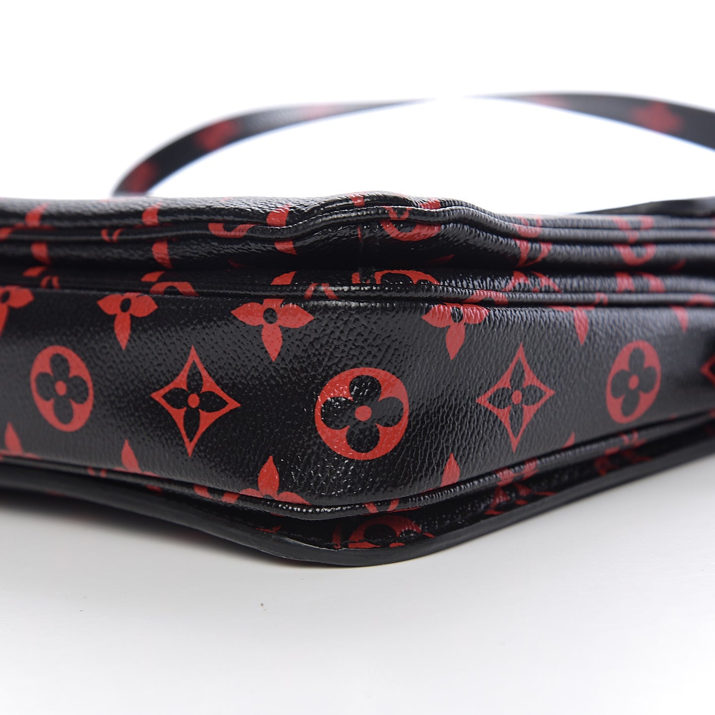 Monogram Infrarouge Pochette Metis