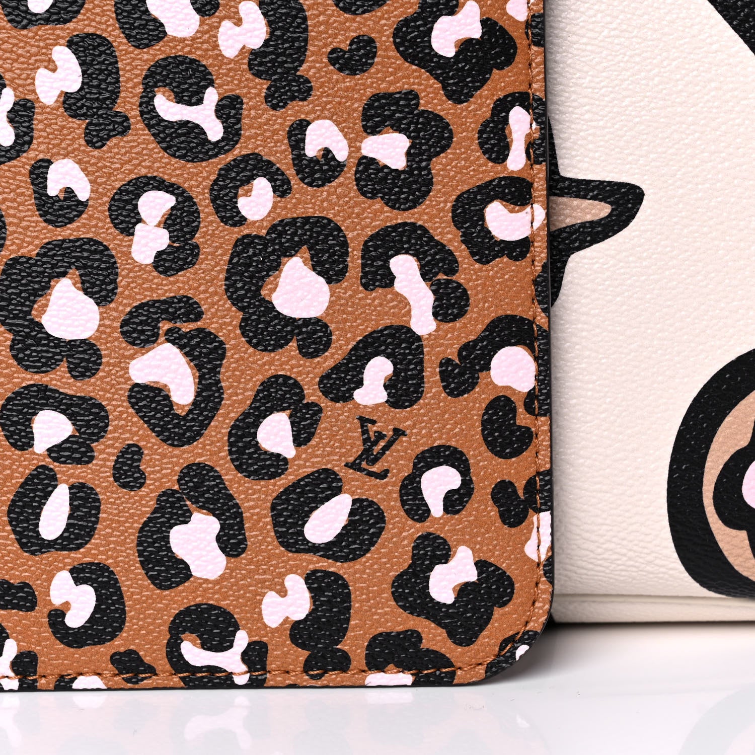 Louis Vuitton Monogram Giant Wild At Heart Neverfull MM Creme 9 of 11
