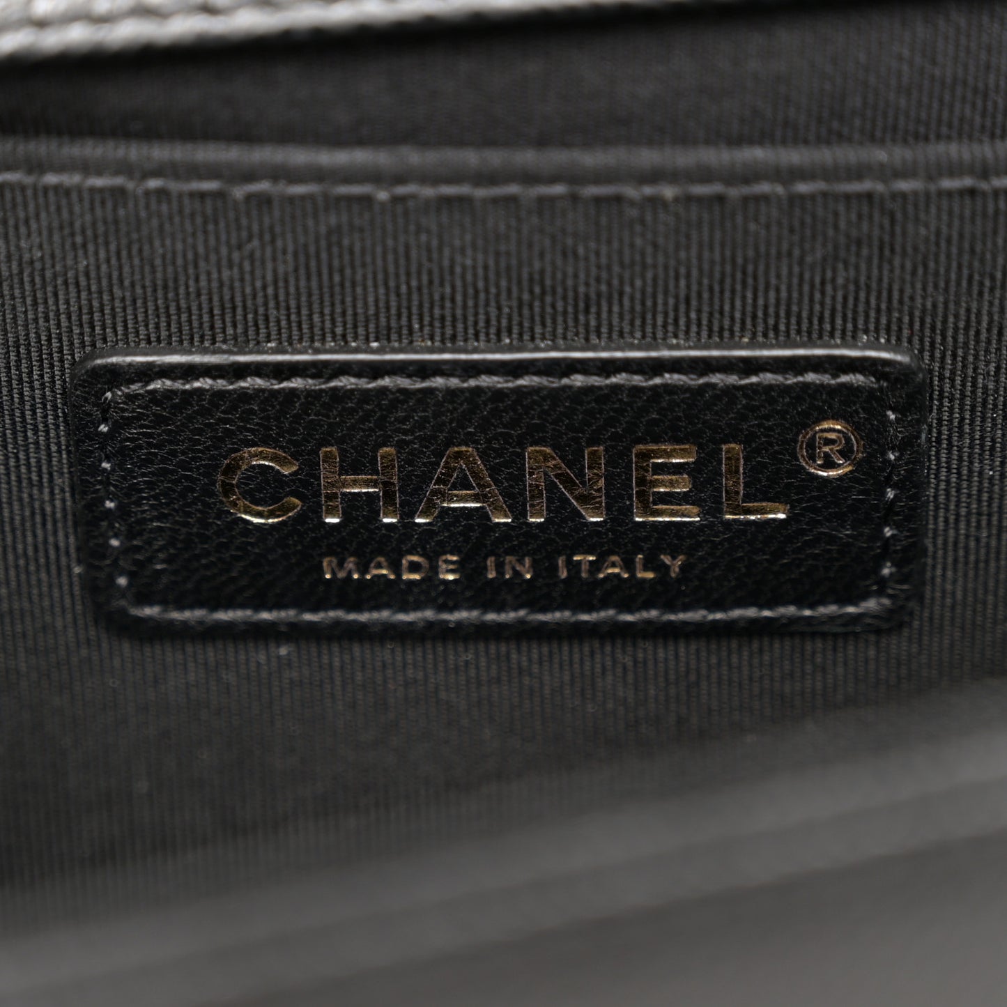 Caviar Quilted Medium Boy Flap Black