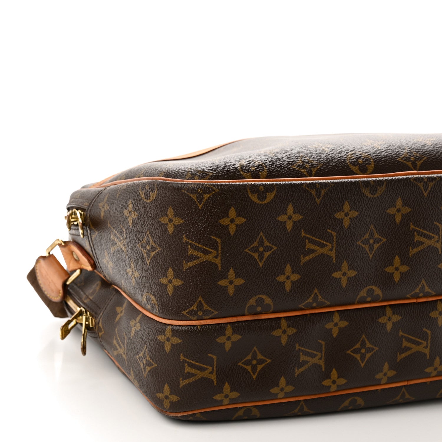 Louis Vuitton Monogram Reporter GM 9 of 10