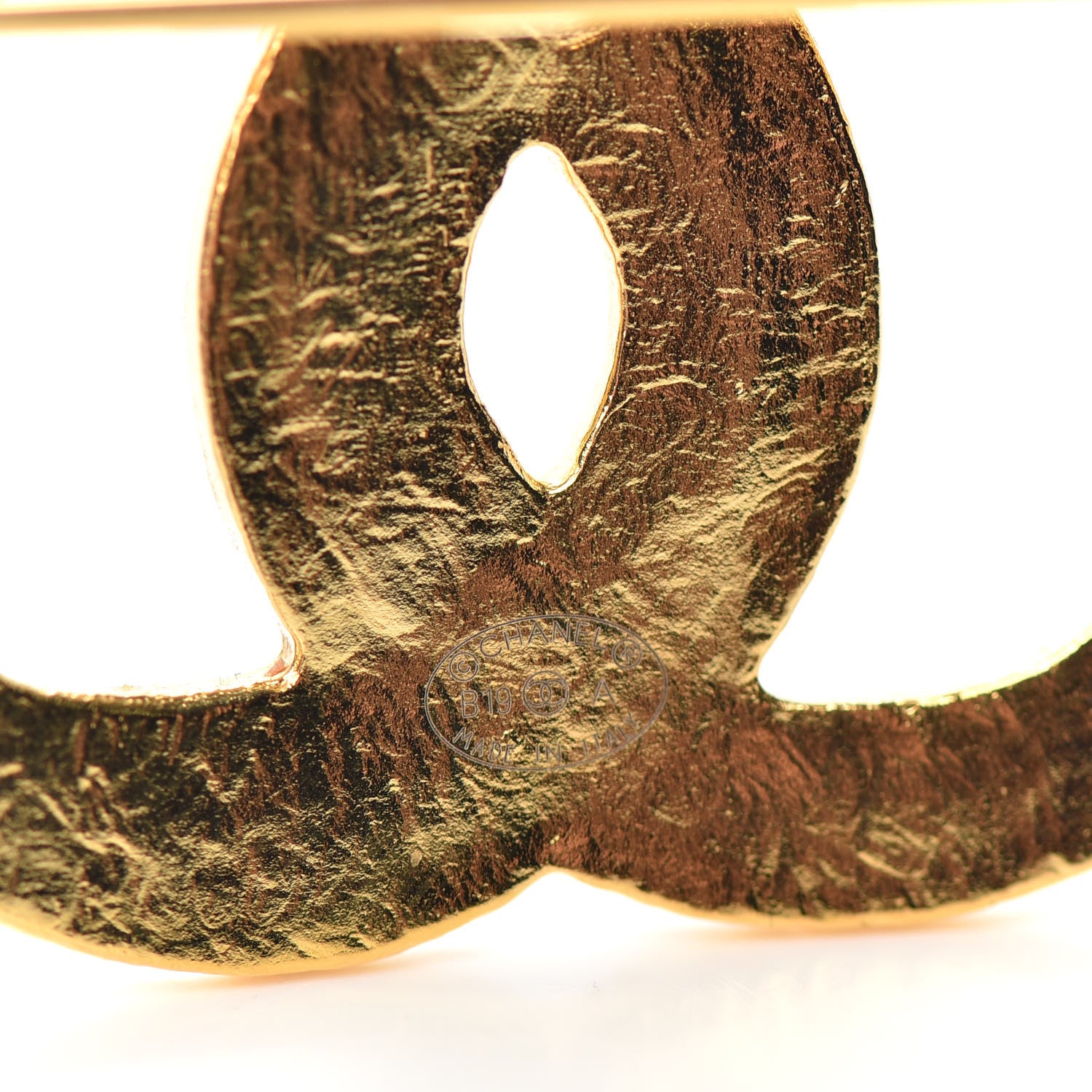 Chanel Gripoix Poured Glass Along The Nile CC Brooch Black Gold 4 of 4