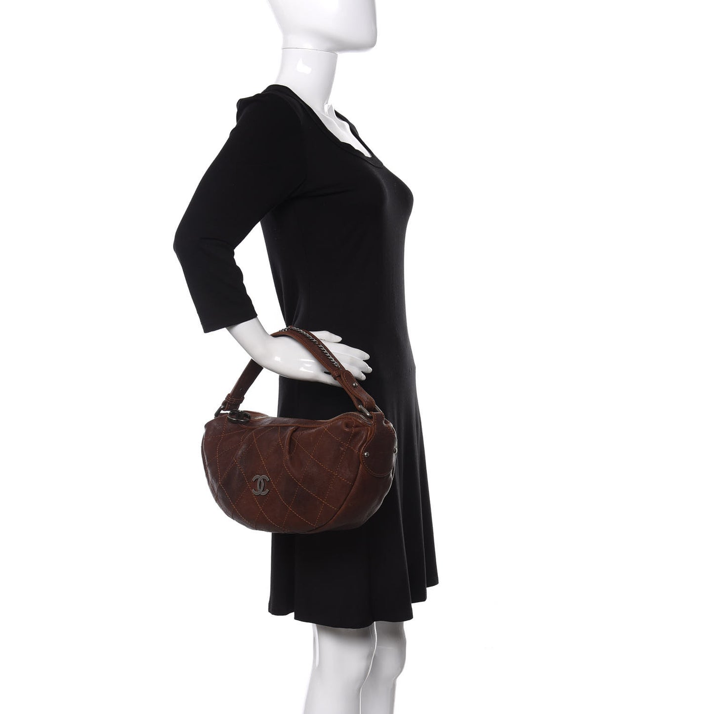 Caviar Stitched Outdoor Ligne Hobo Brown