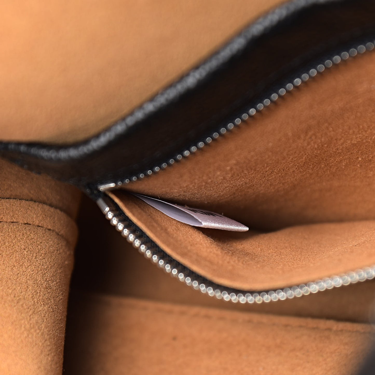 Grained Calfskin Large Ella Boston Black