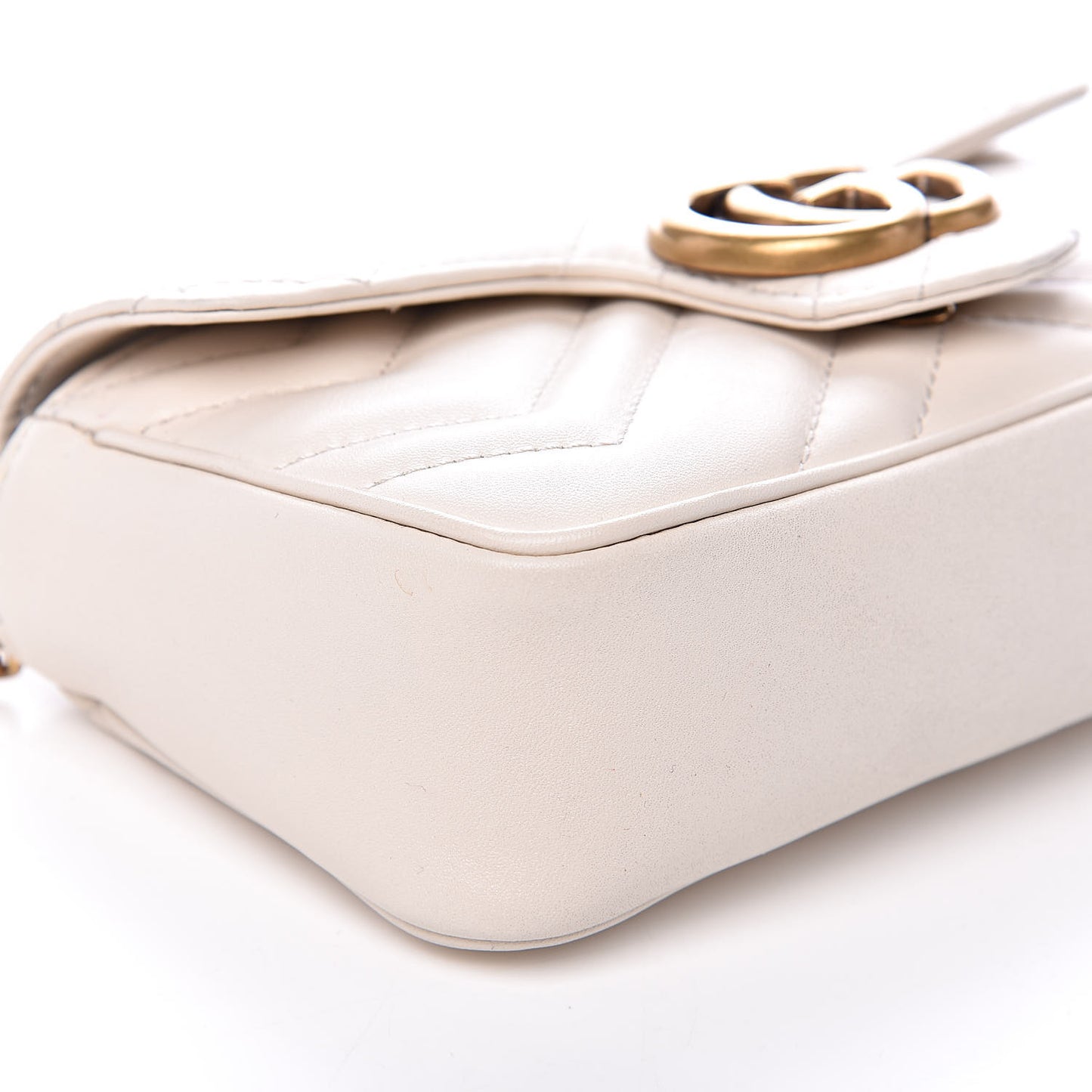 Calfskin Matelasse Super Mini GG Marmont Shoulder Bag White