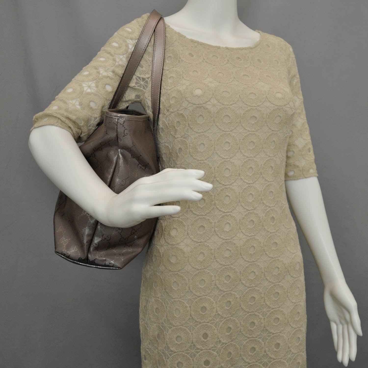 Gucci Imprime Monogram Medium Zippered Shopping Tote Mauve 2 of 9