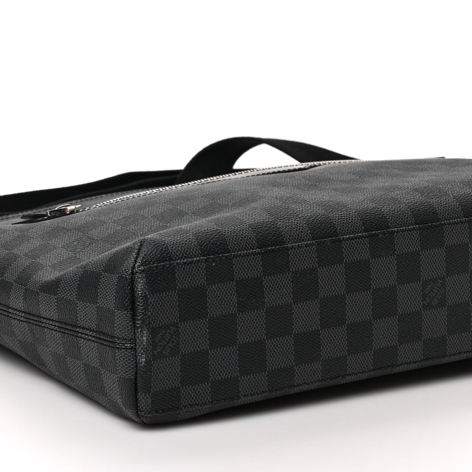 Louis Vuitton Damier Graphite Mick MM 7 of 9