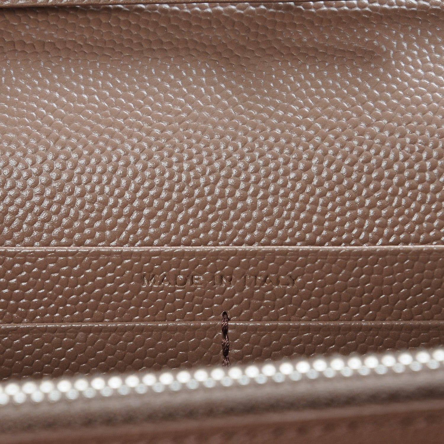 Saint Laurent Grain De Poudre Matelasse Chevron Monogram Chain Wallet Fard 6 of 7