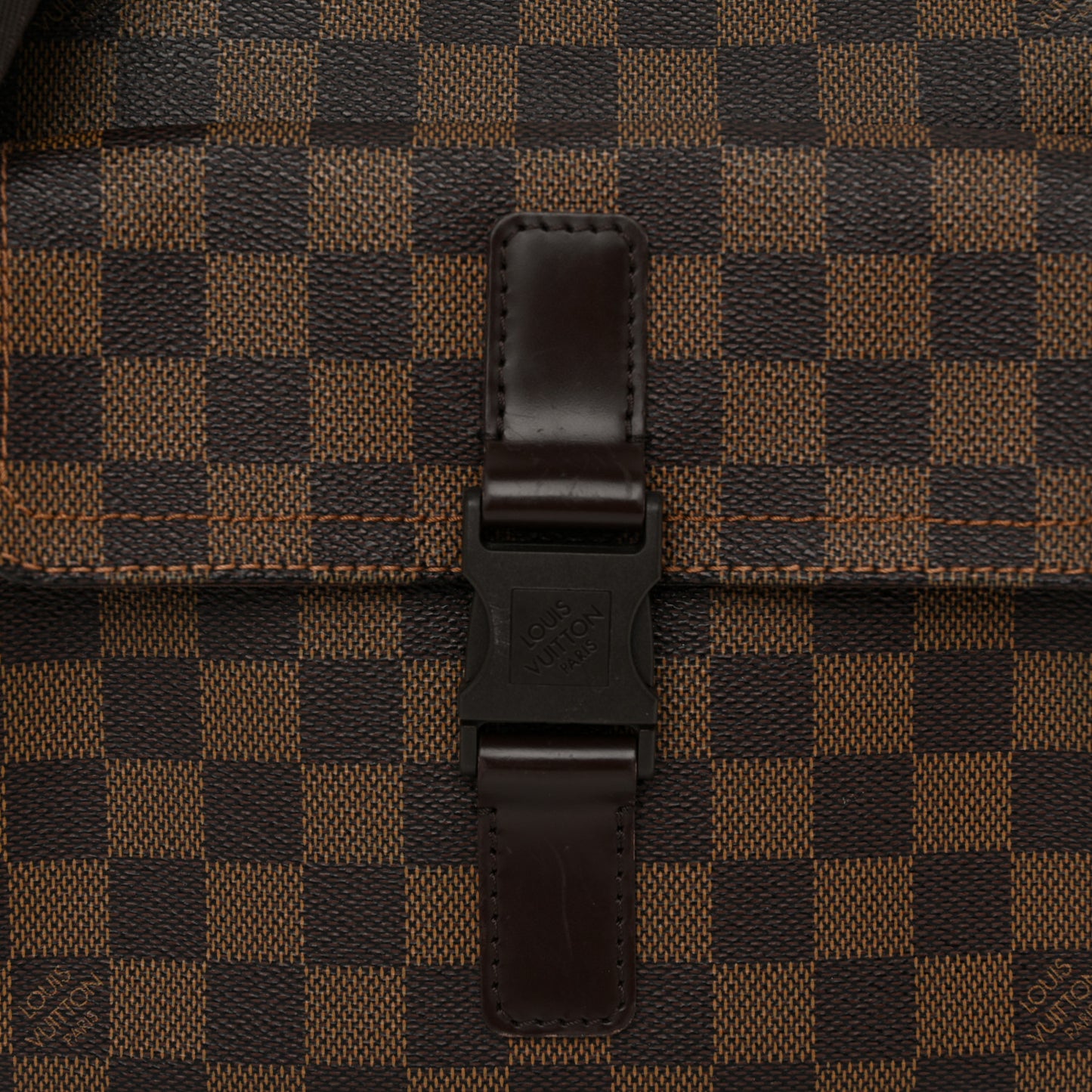 Damier Ebene Pochette Melville