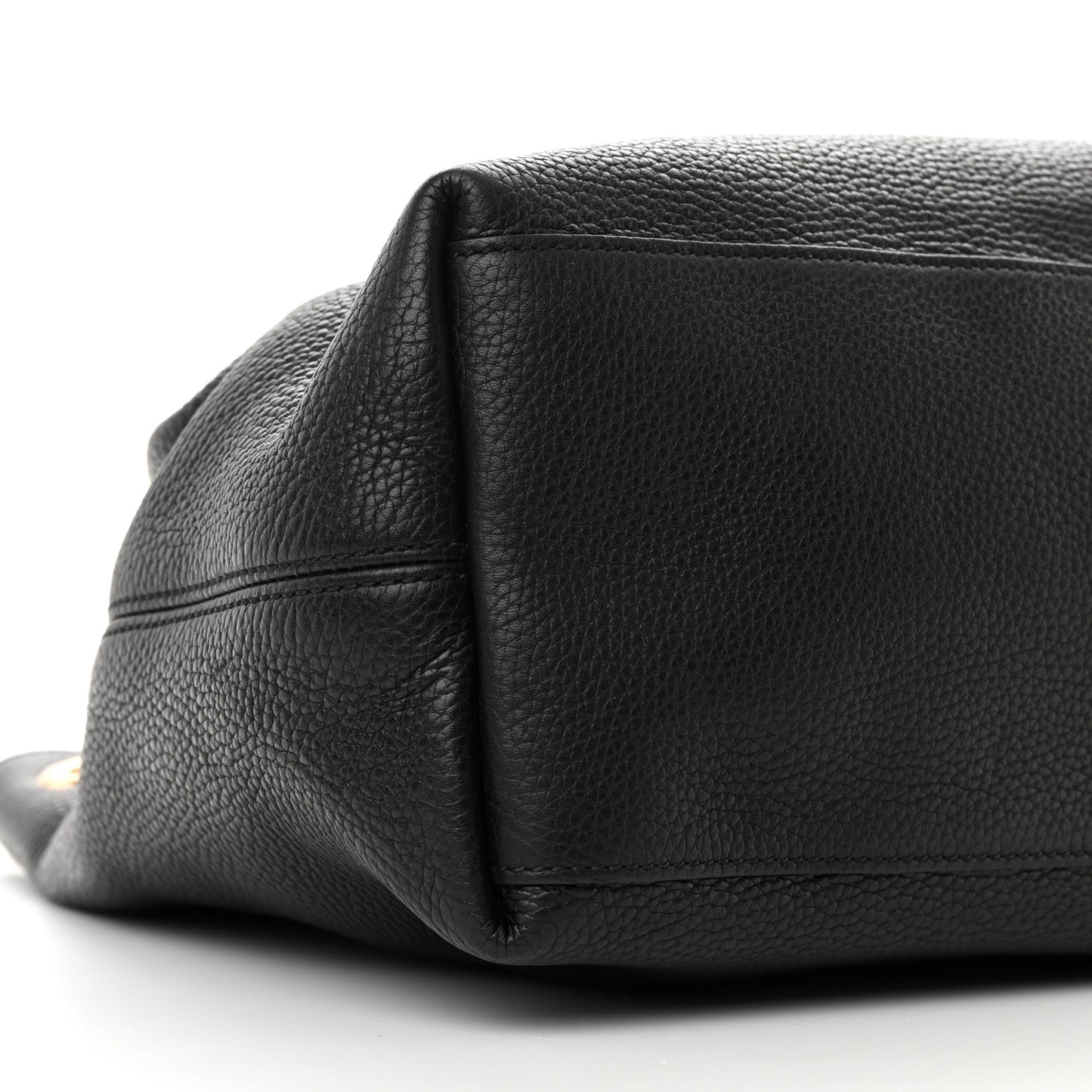 Pebbled Calfskin Medium Soho Chain Shoulder Bag Black