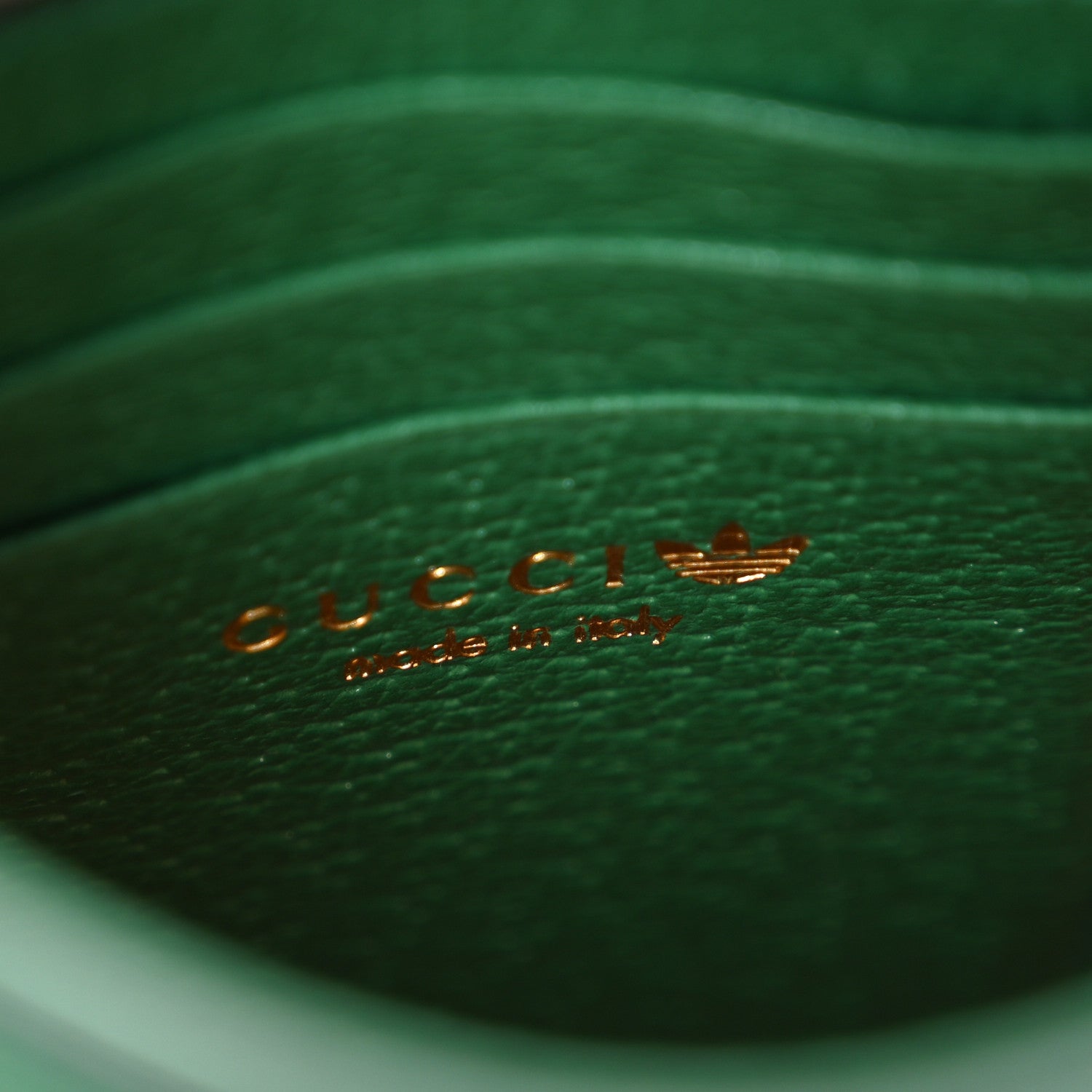 Gucci X ADIDAS Textured Dollar Calfskin Trefoil Embossed Phone Crossbody Bag New Shamarock 6 of 10