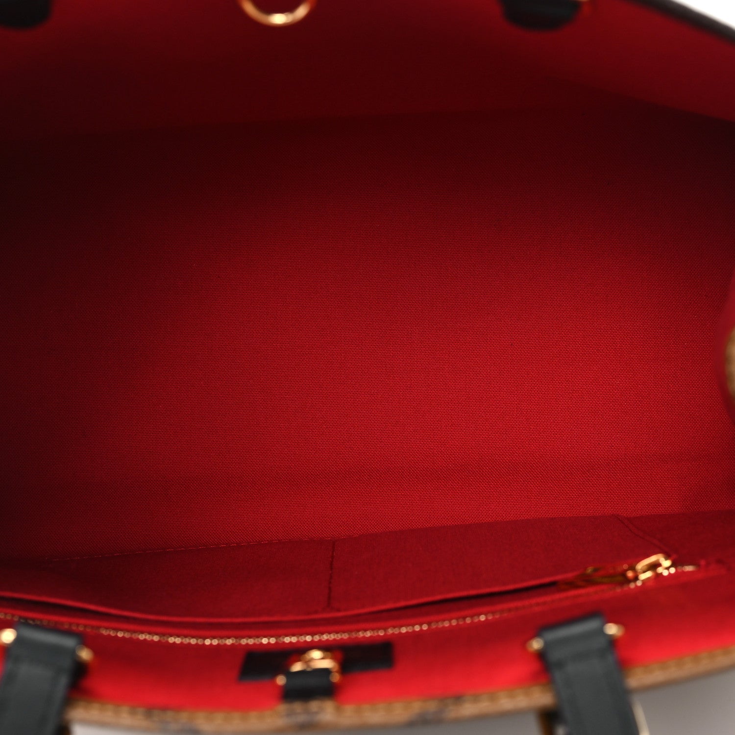 Louis Vuitton Reverse Monogram Giant Onthego MM 5 of 9