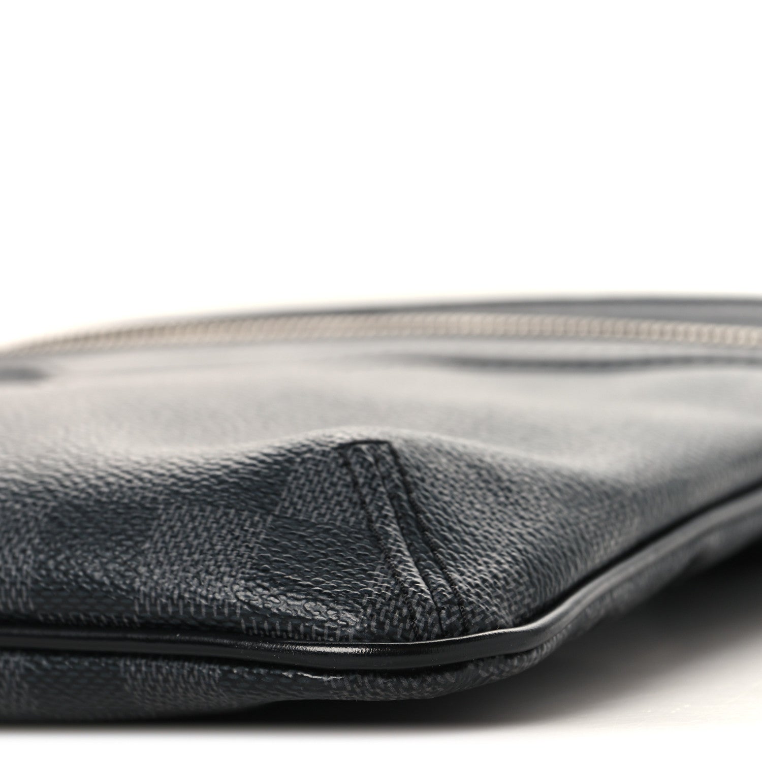 Louis Vuitton Damier Graphite Thomas 9 of 9