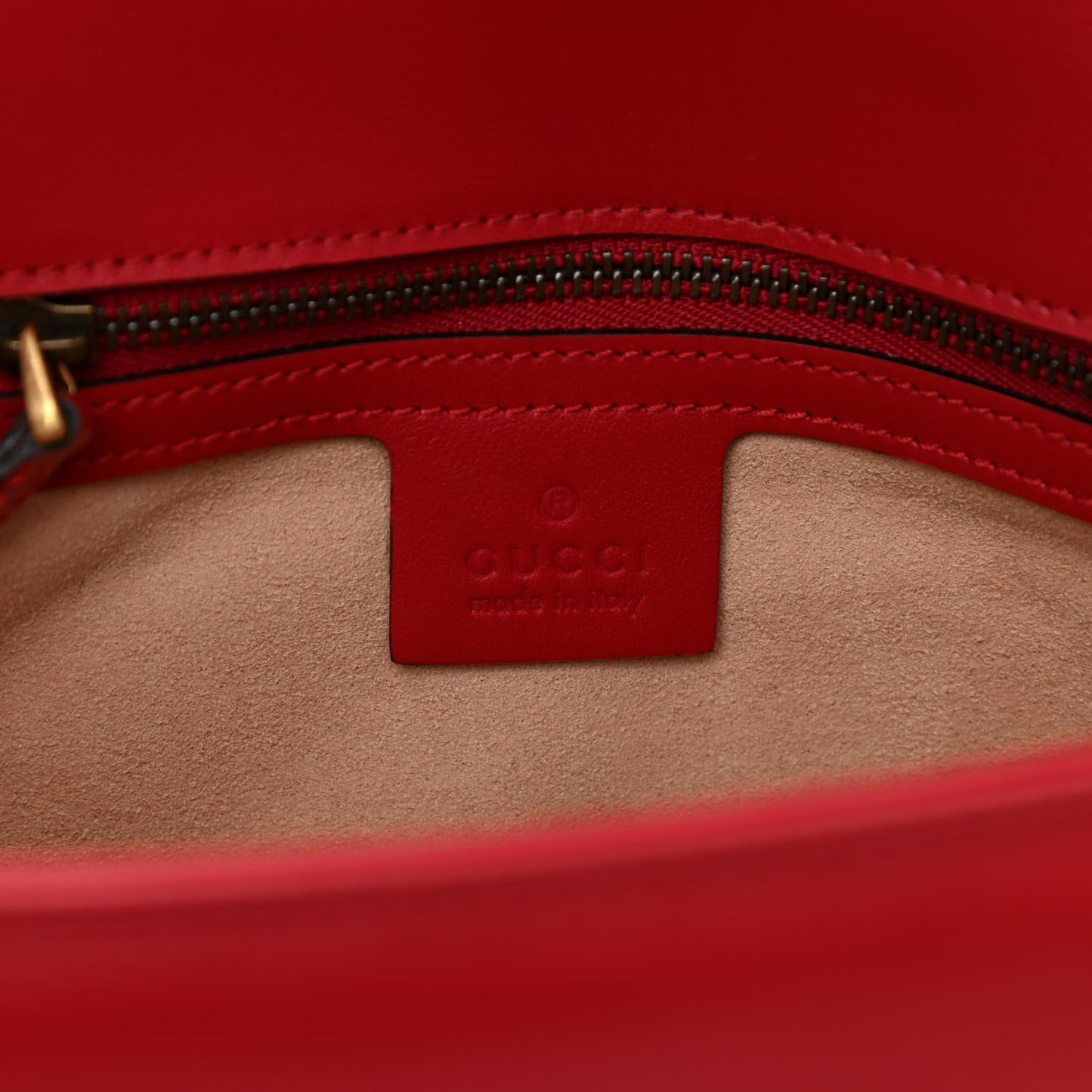 Calfskin Matelasse Small GG Marmont Shoulder Bag Hibiscus Red