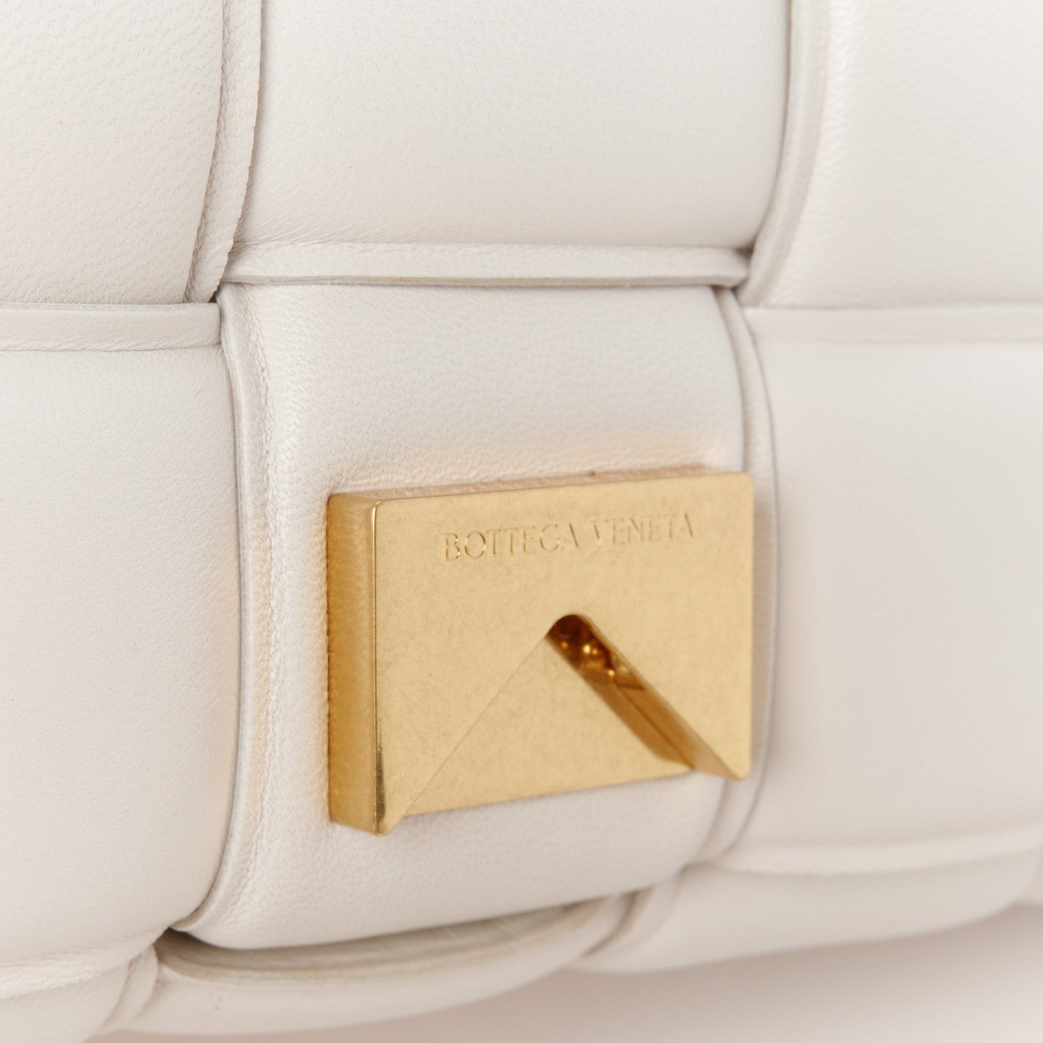 Bottega Veneta Lambskin Maxi Intreccio Padded Chain Cassette Crossbody Bag White 9 of 14
