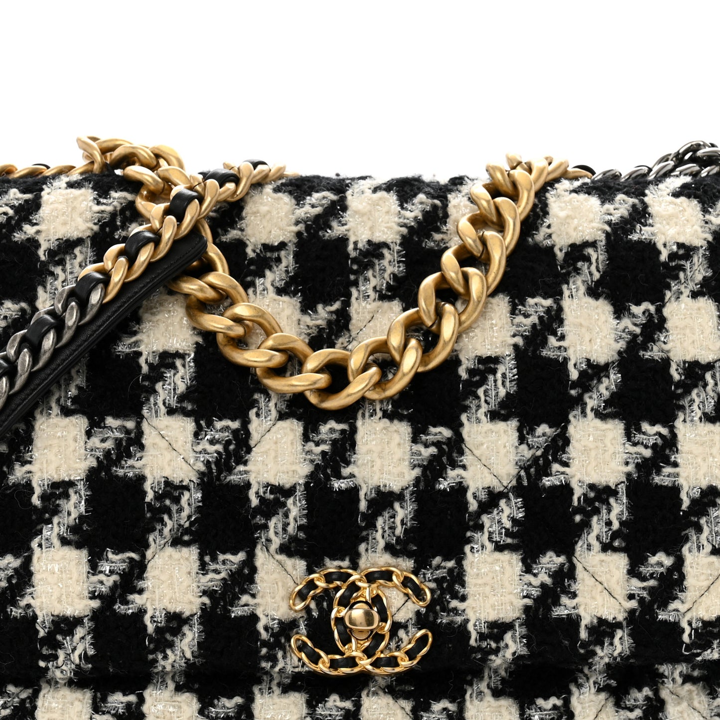 Tweed Maxi Chanel 19 Flap Beige Black