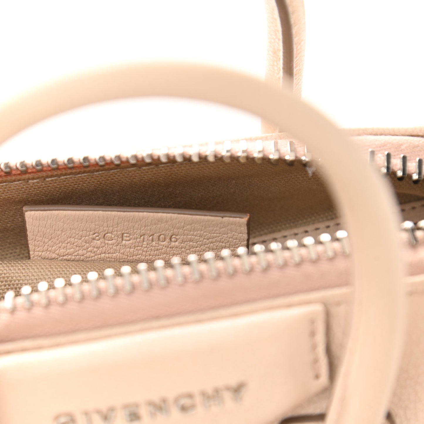 Sugar Goatskin Mini Antigona Nude Pink