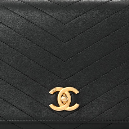 Chanel Grained Calfskin Elaphe Stitched Medium Chevron Chic Top Handle Flap Black 8 of 12