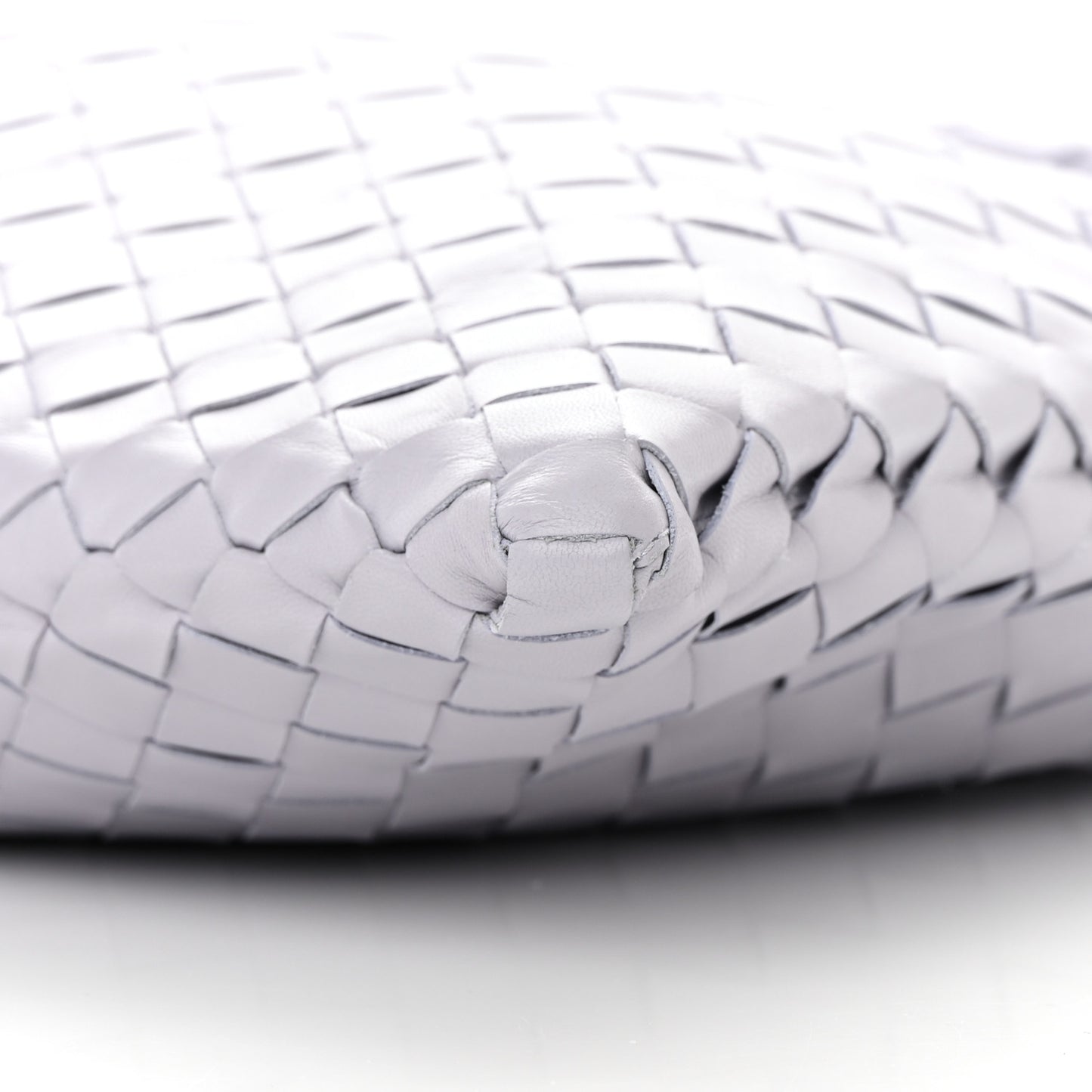 Calfskin Intrecciato Small Hop Oyster Lilac
